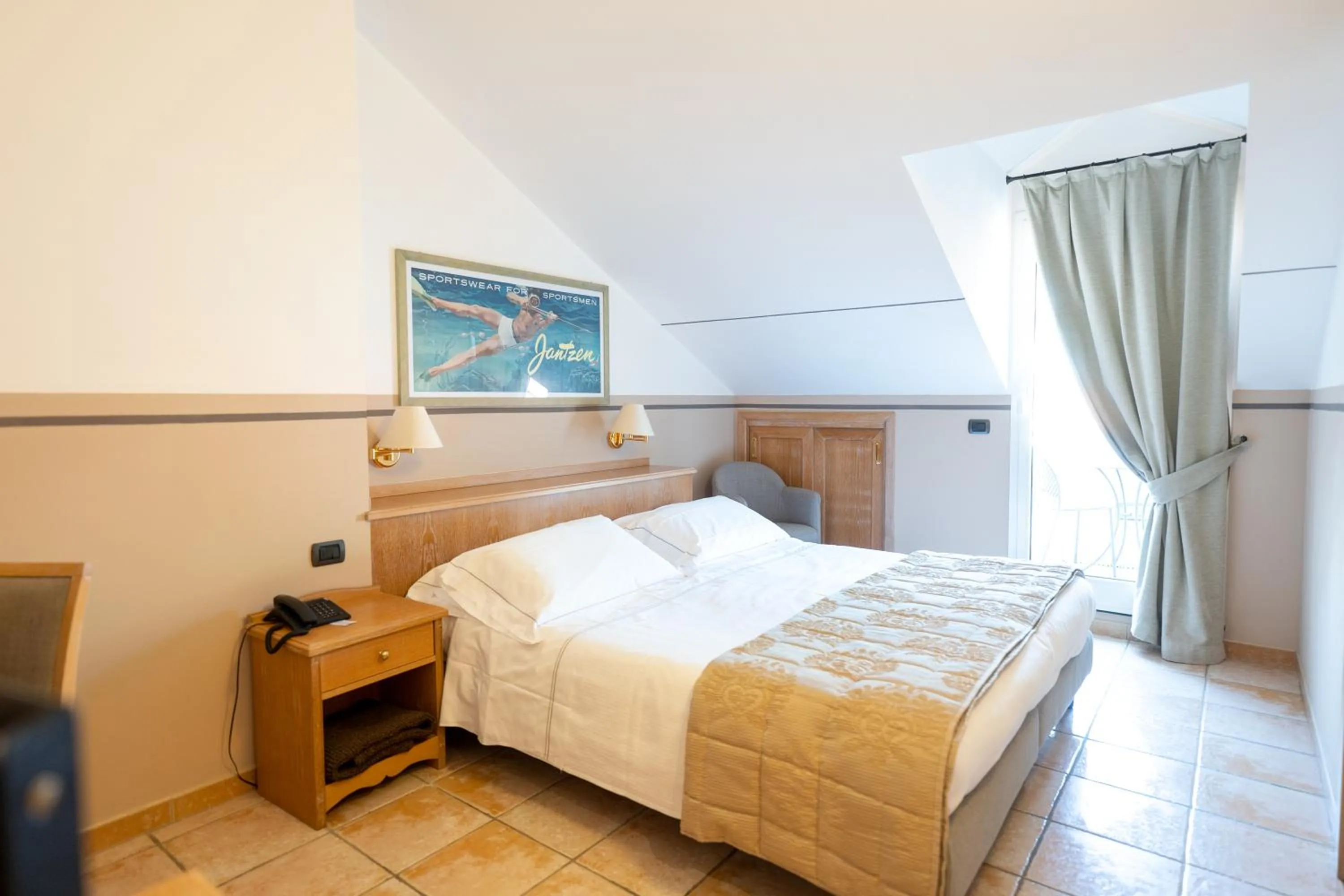 Bed in Hotel Ligure