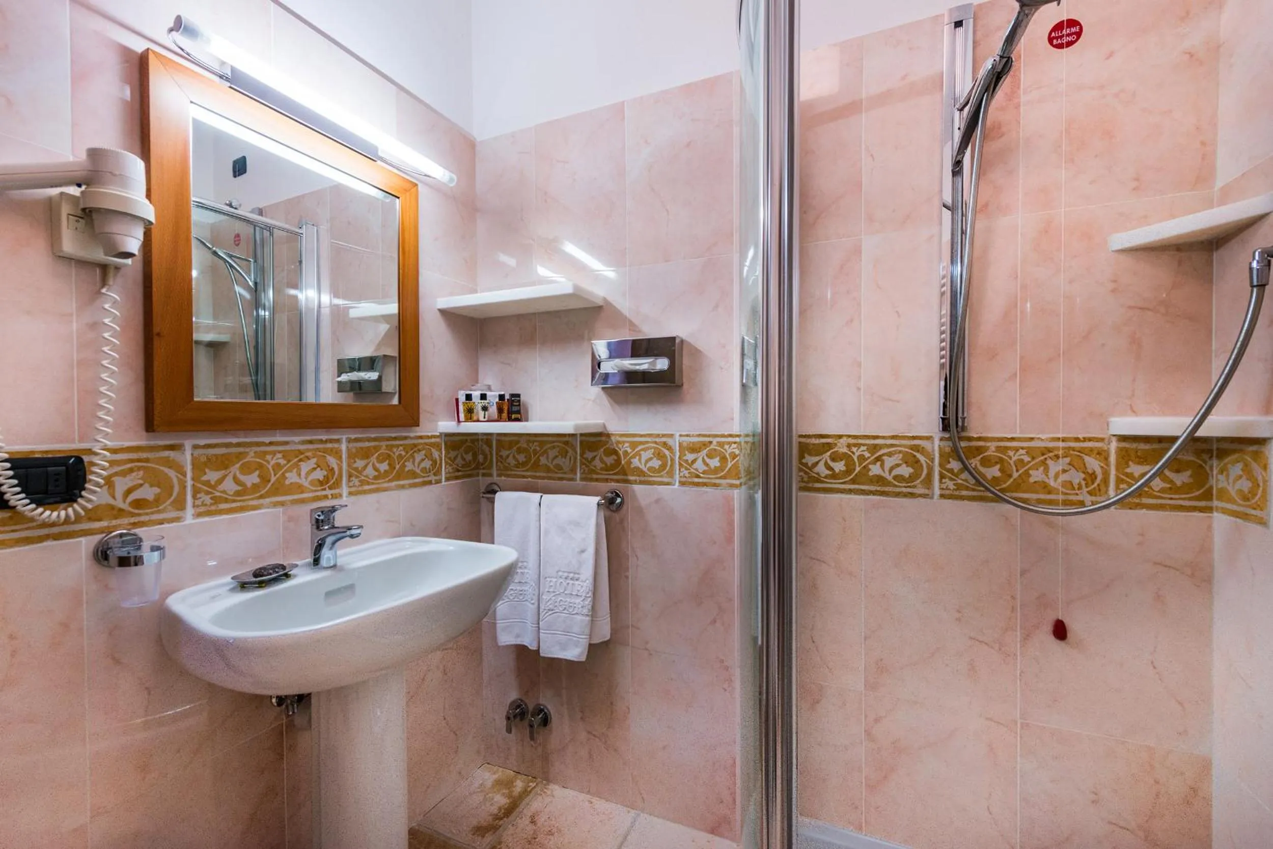 Bathroom in Hotel Ligure