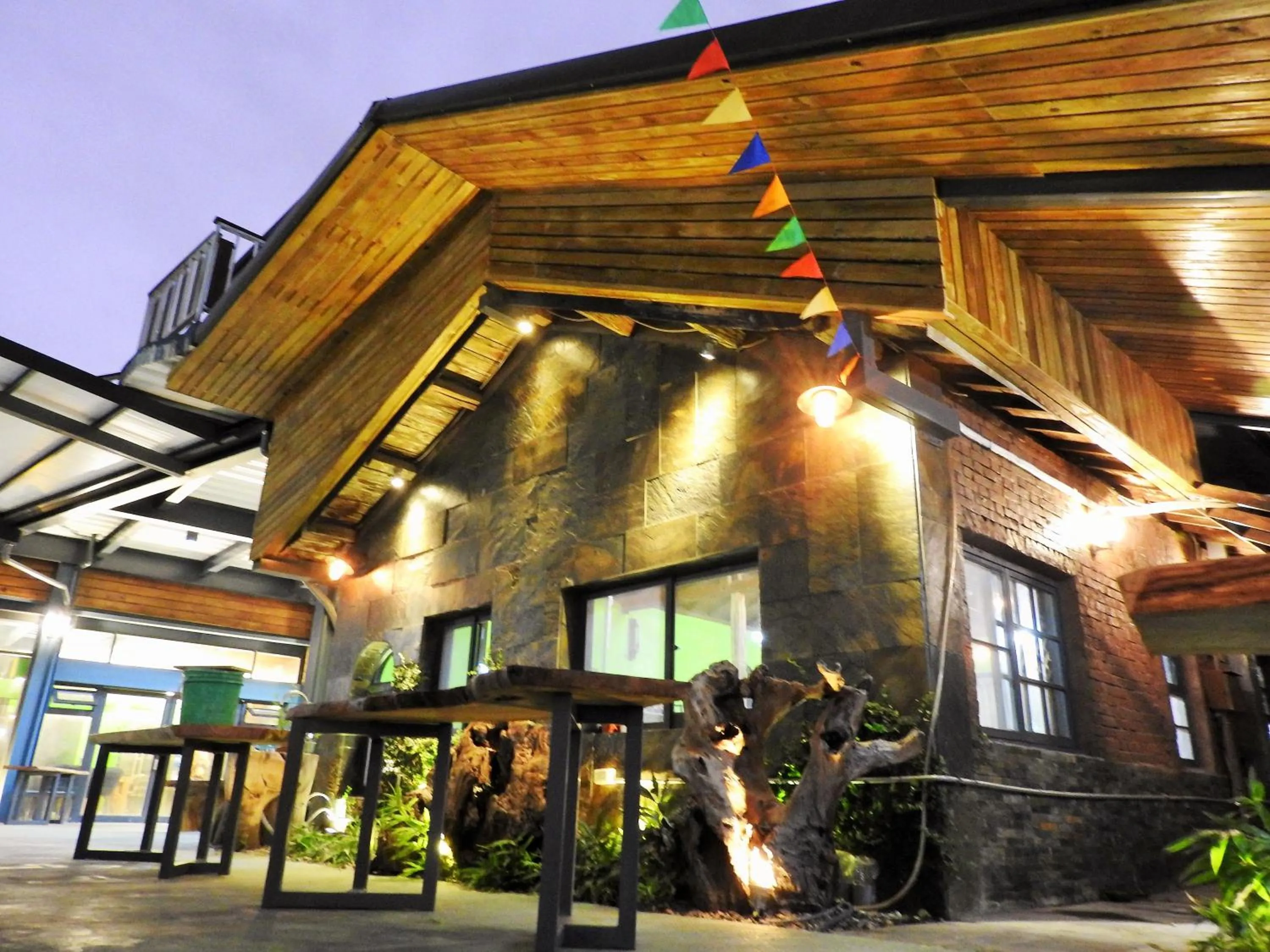 Garden in Blue Owl-Hualien No 2396-2397-2398-2399