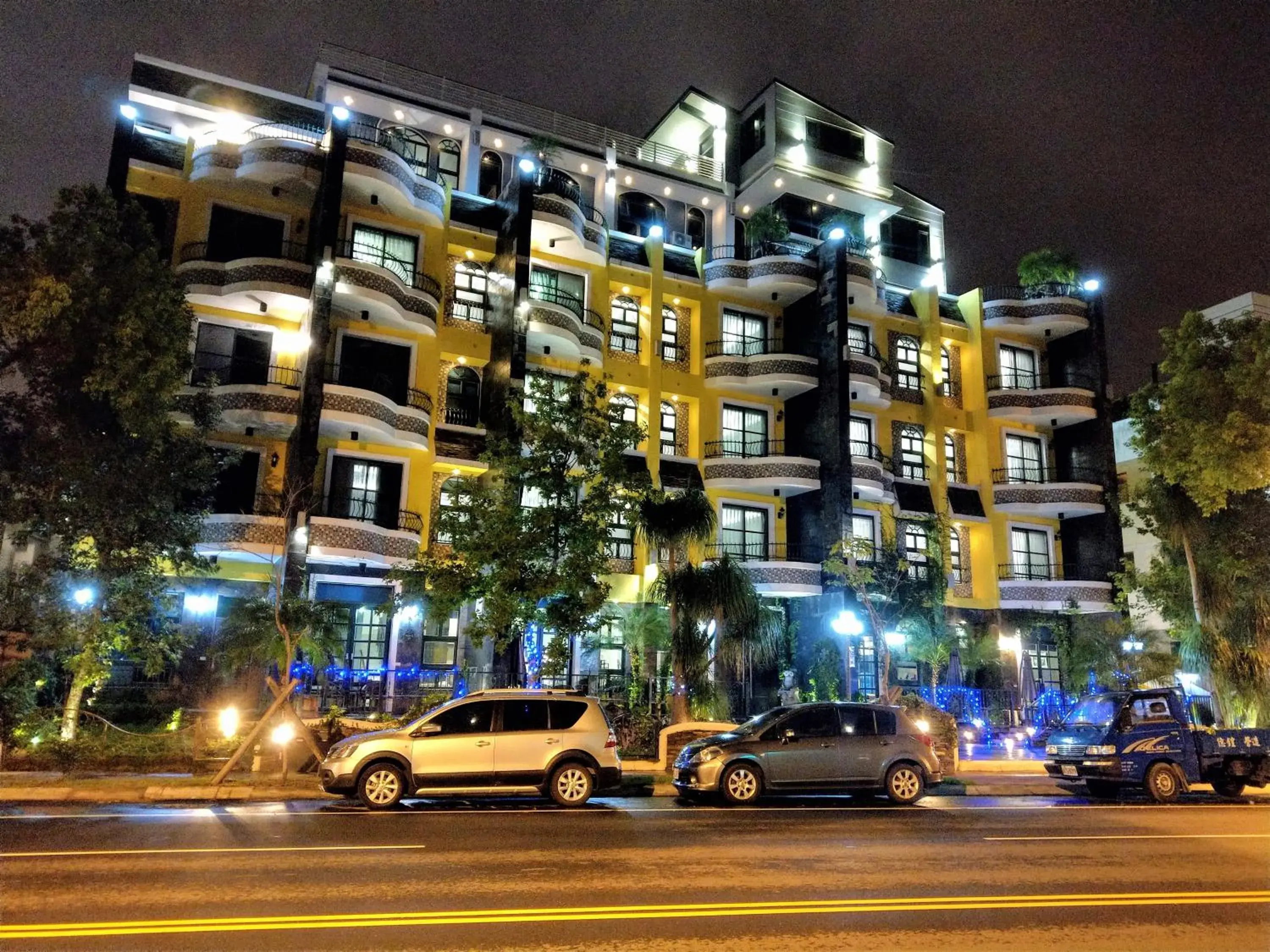 Blue Owl-Hualien No 2396-2397-2398-2399 Blue Owl-Hualien No 2396-2397-2398-2399