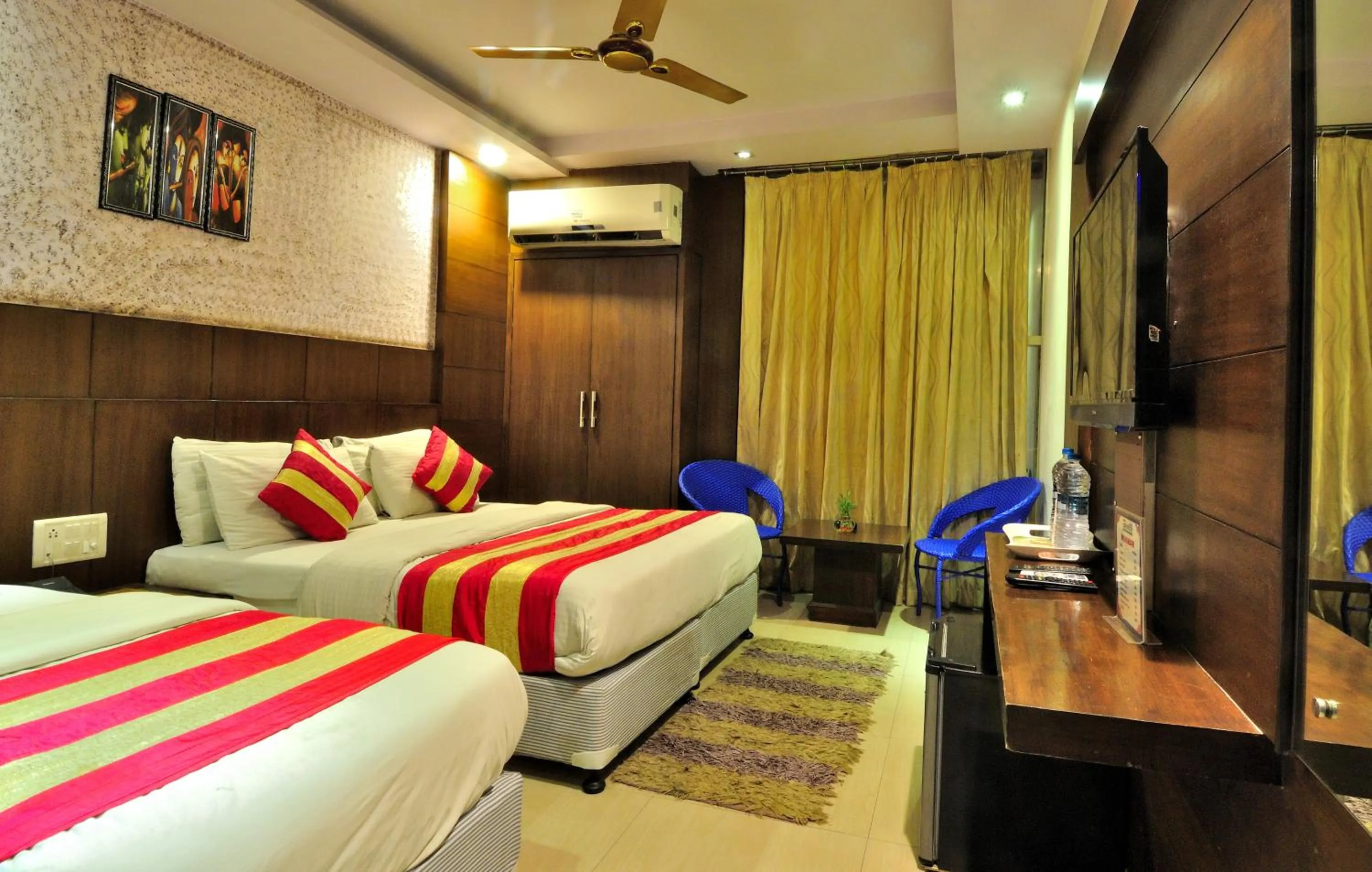 Photo of the whole room, Bed in Hotel Shelton