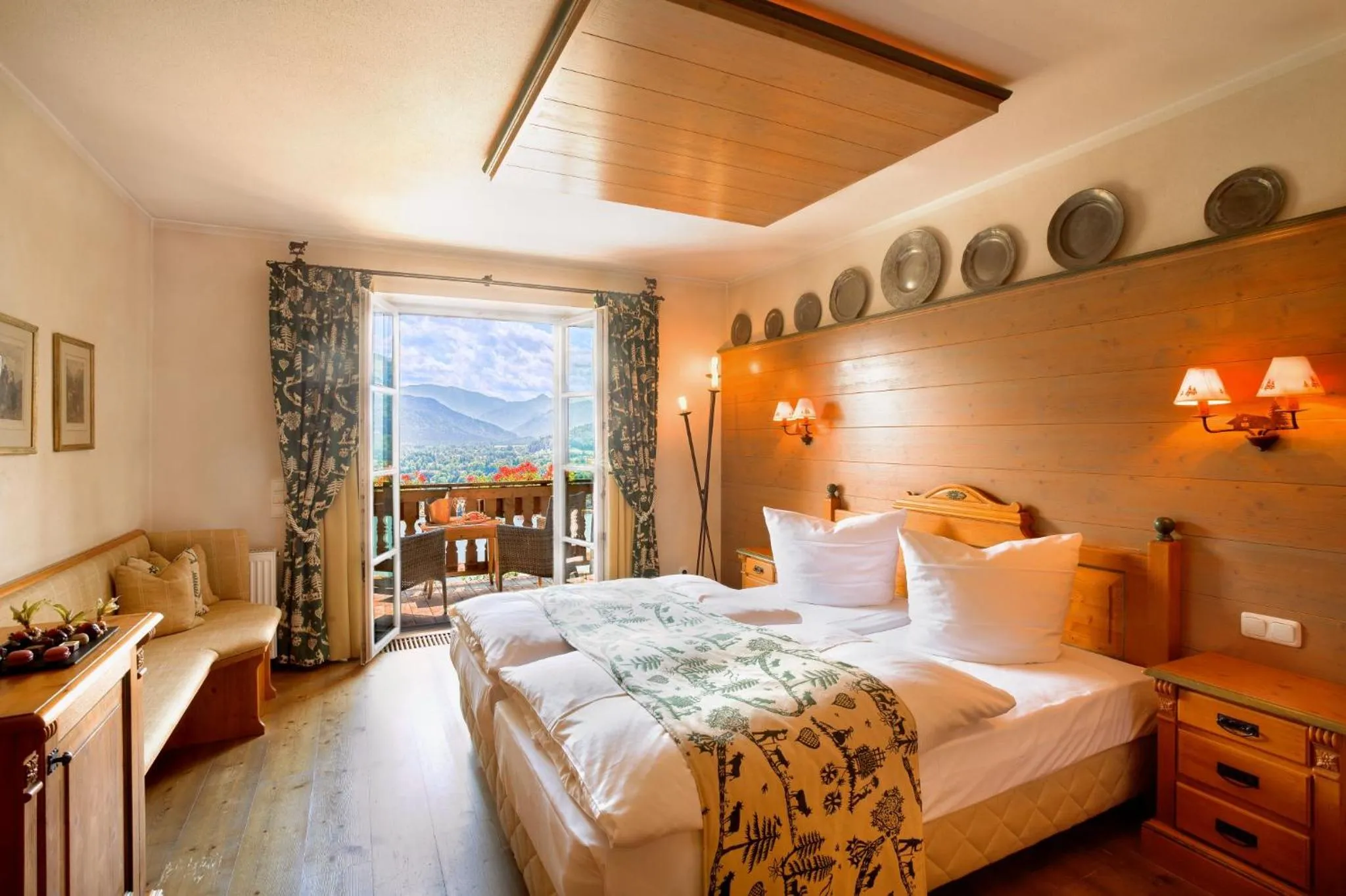 Photo of the whole room, Bed in Hotel Leeberghof