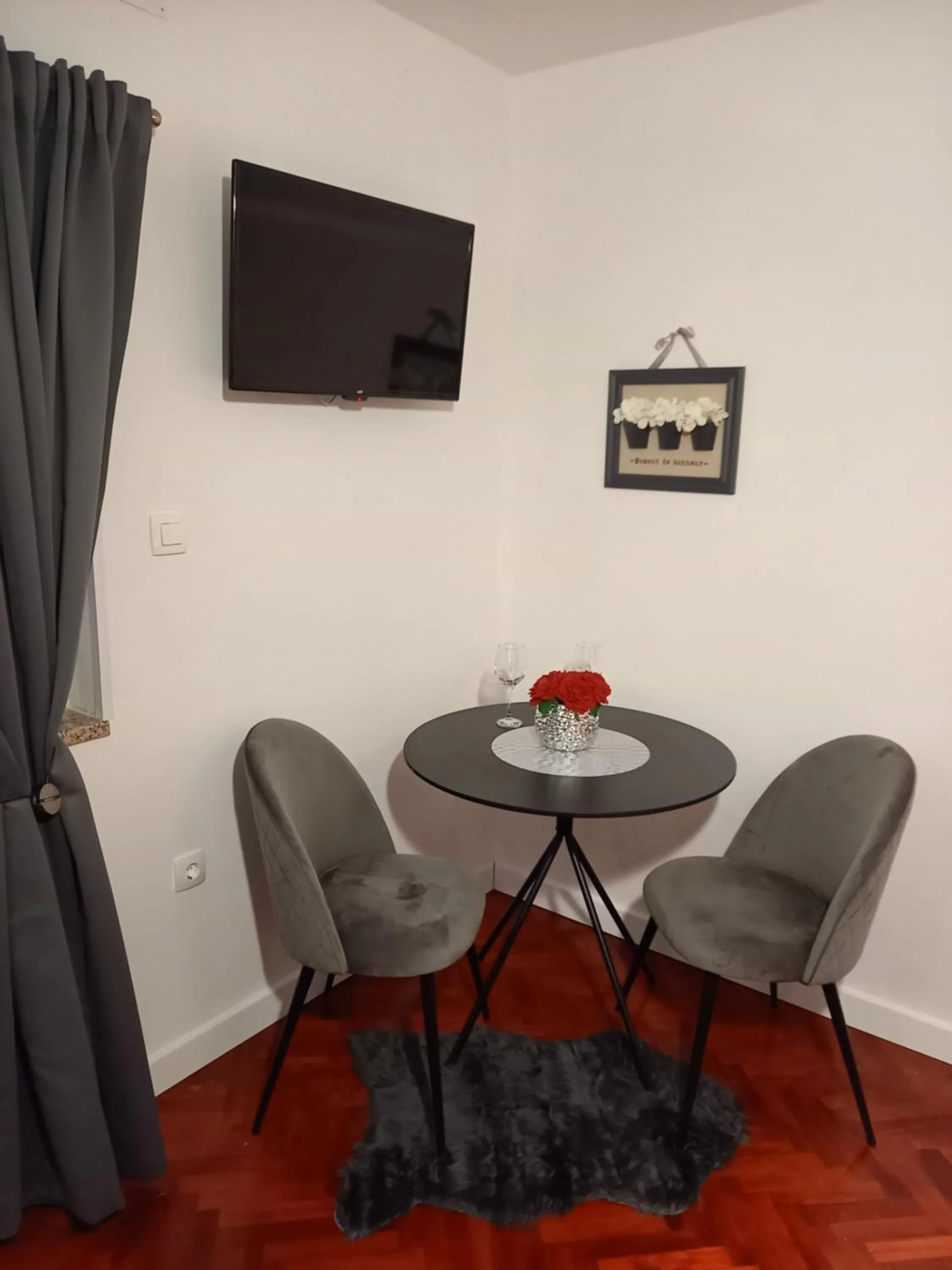 Apartments Benic with a heated pool