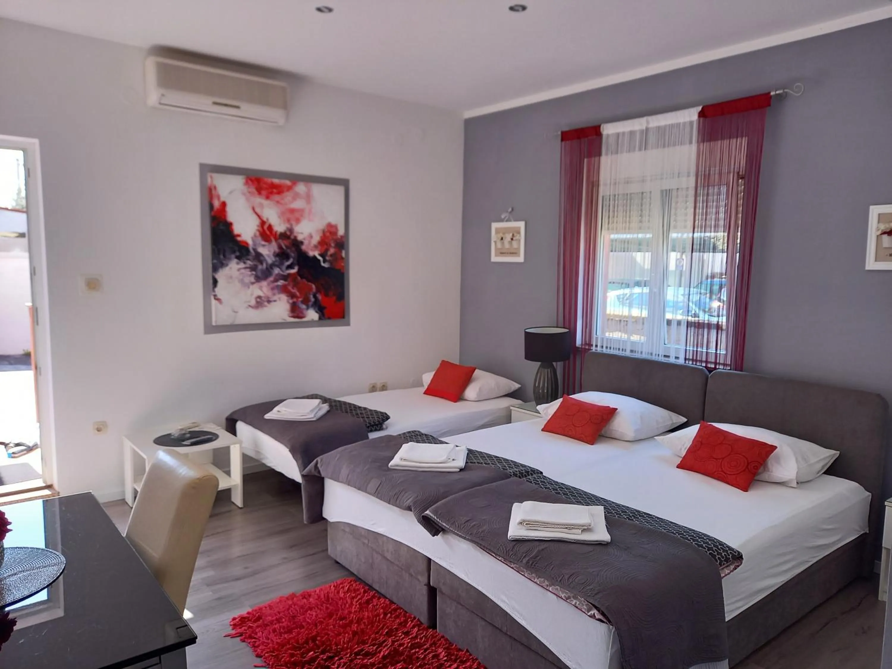 Standard Studio in Apartments Benic with a heated pool