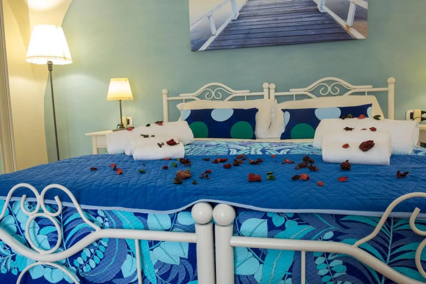 Bed in Little House Napoli