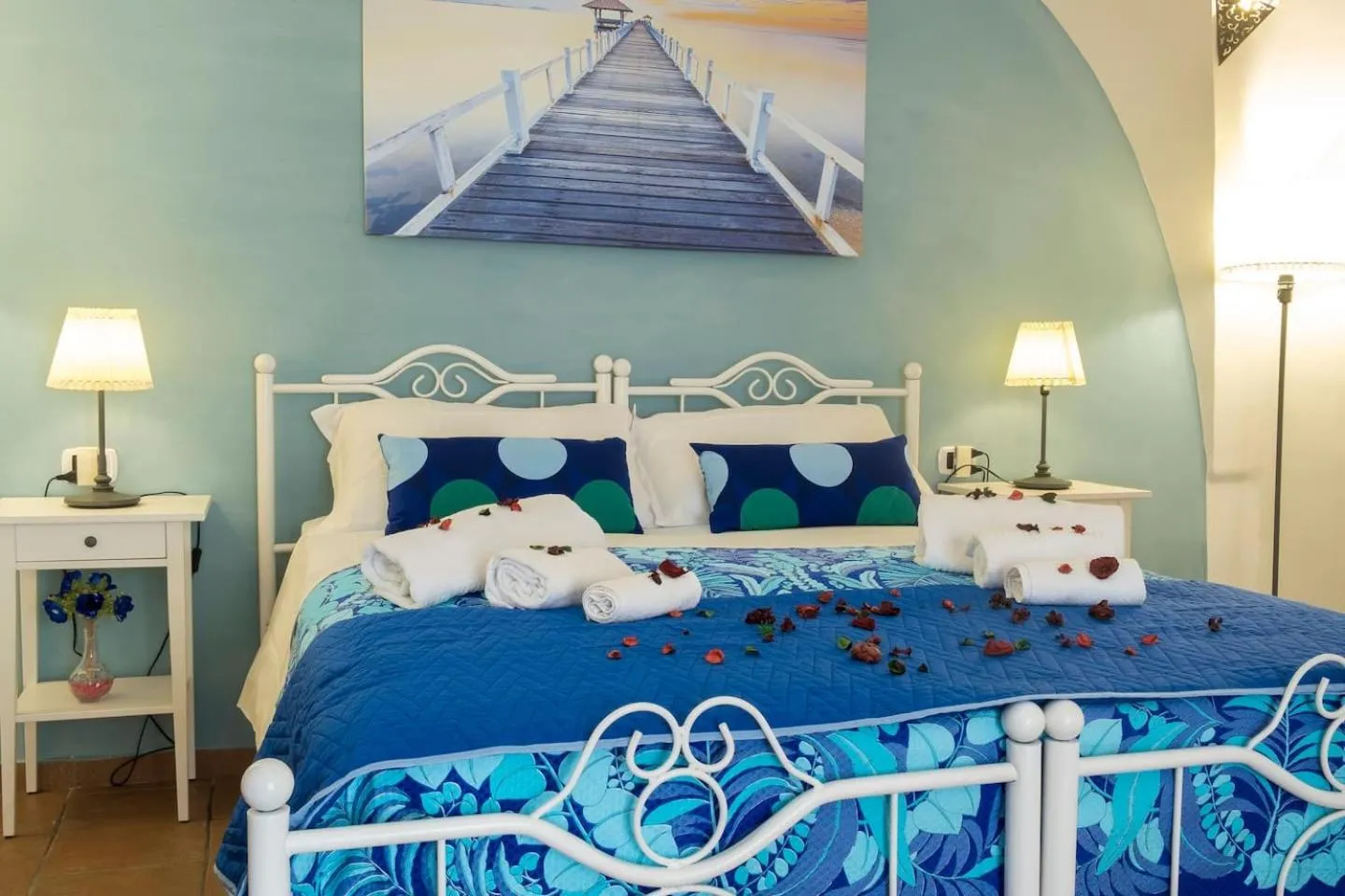 Bed in Little House Napoli
