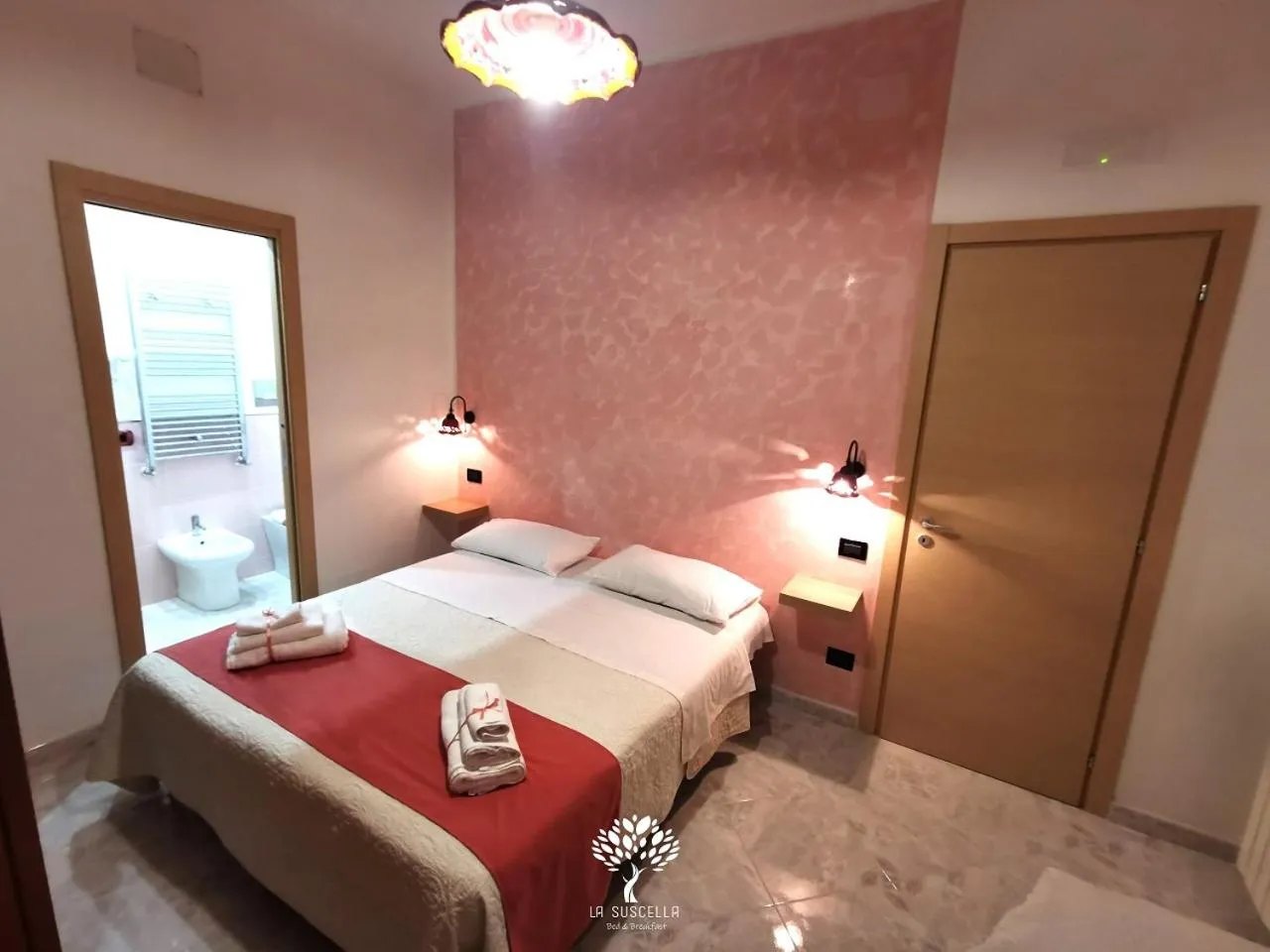 Photo of the whole room, Bed in La Suscella Bed & Breakfast