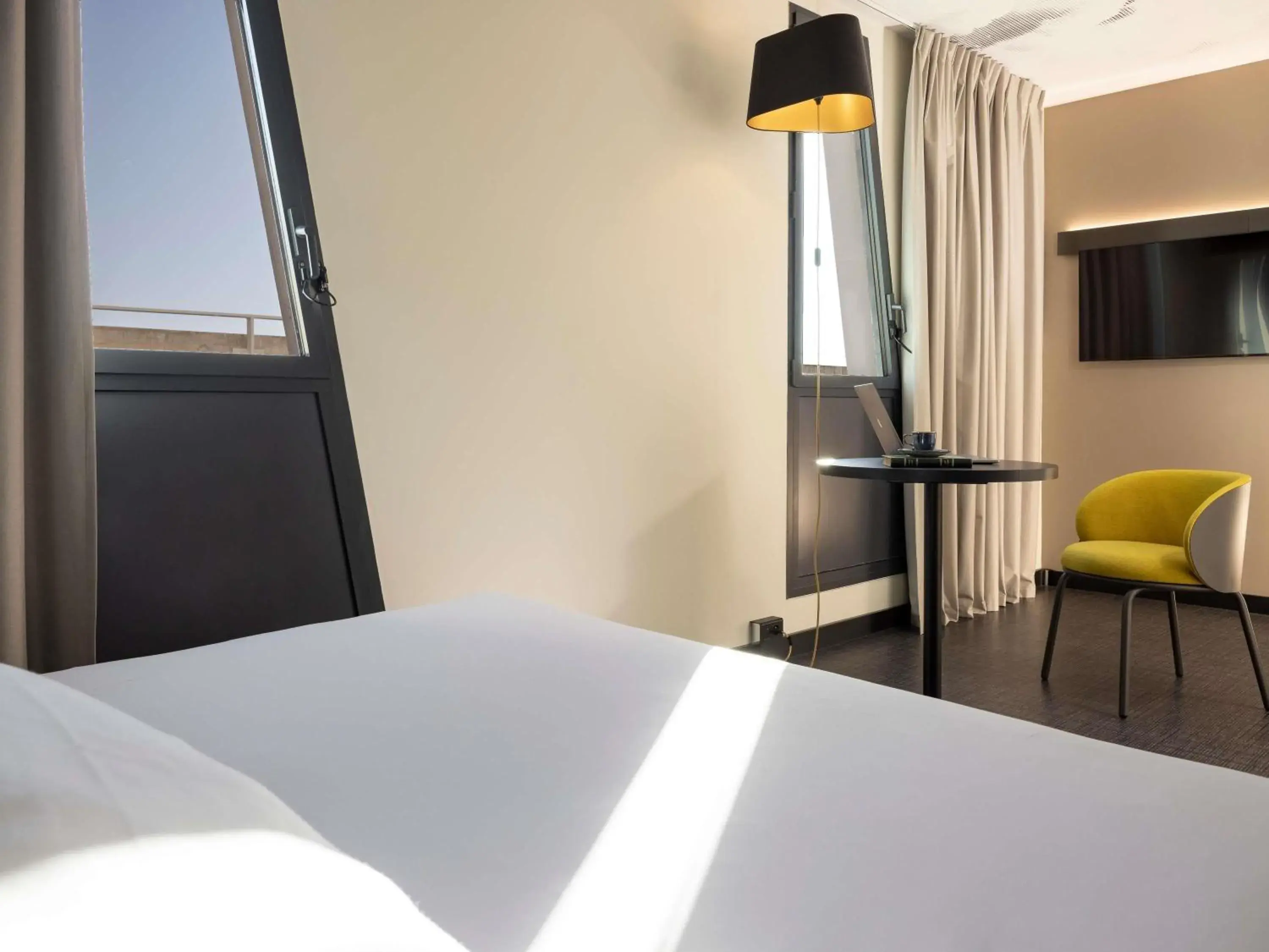 Bedroom, Bed in ibis Marseille Centre Euromed Bedroom, Bed in ibis Marseille Centre Euromed