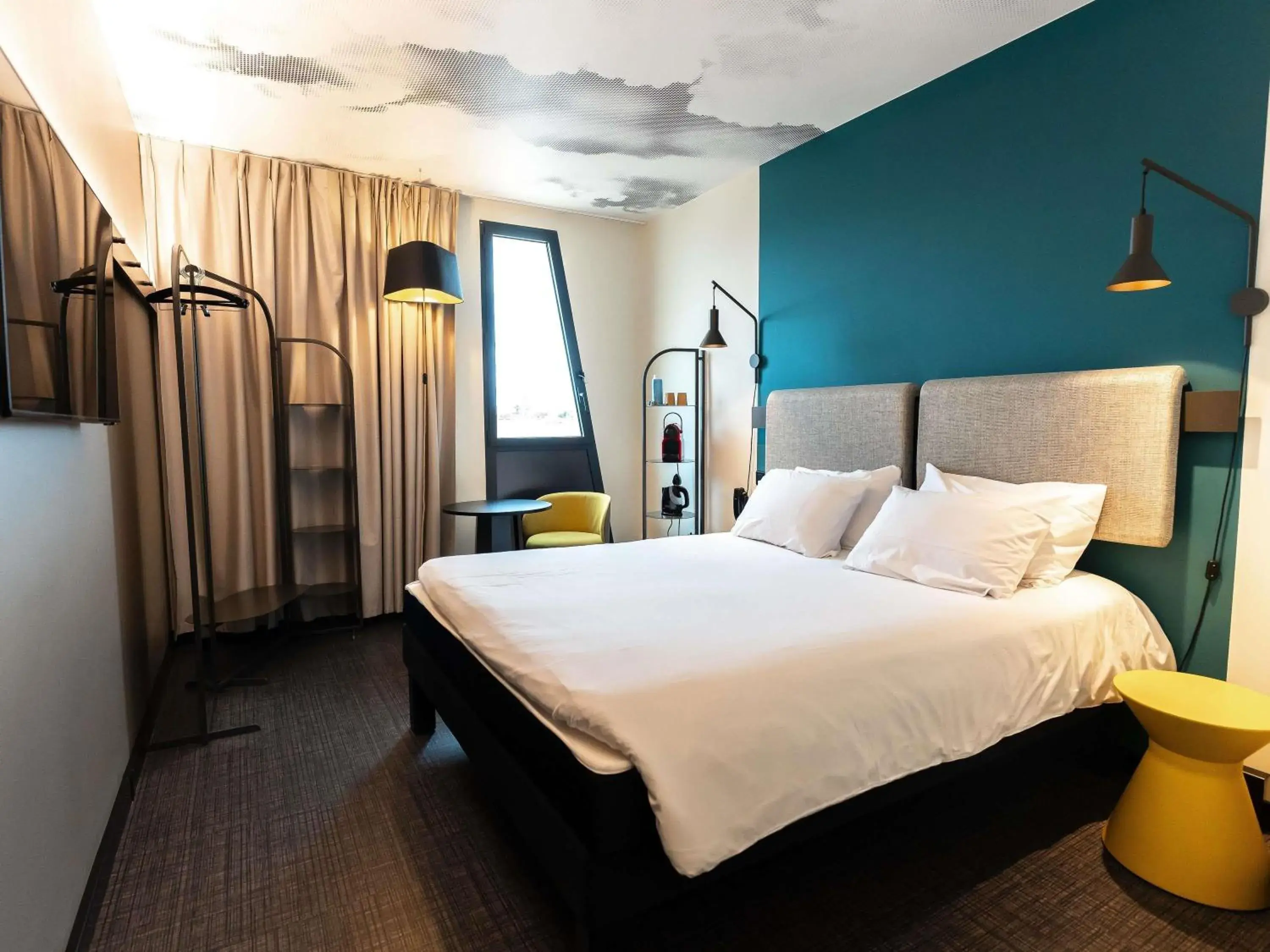 Bedroom, Bed in ibis Marseille Centre Euromed Bedroom, Bed in ibis Marseille Centre Euromed