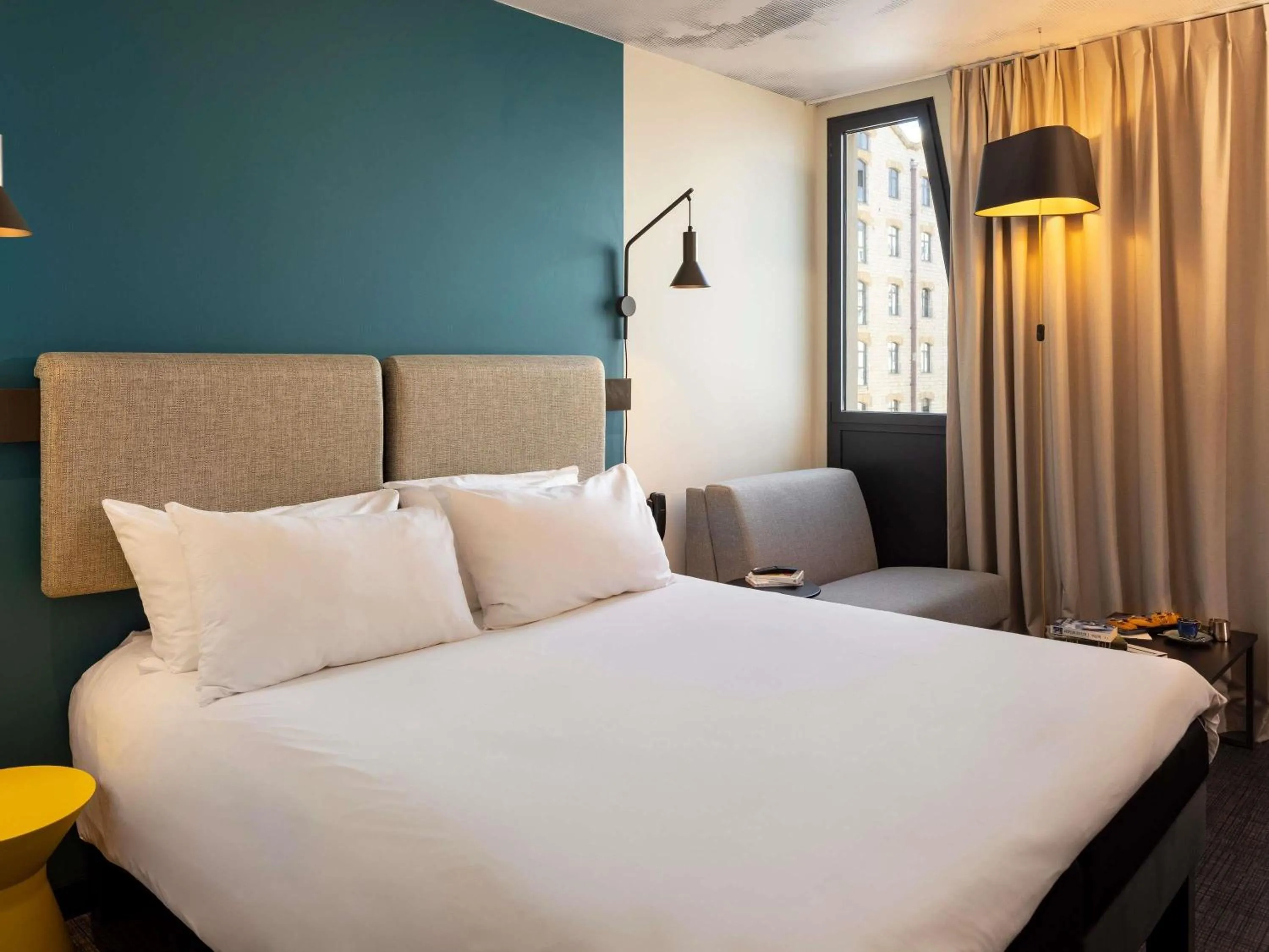 Bedroom, Bed in ibis Marseille Centre Euromed