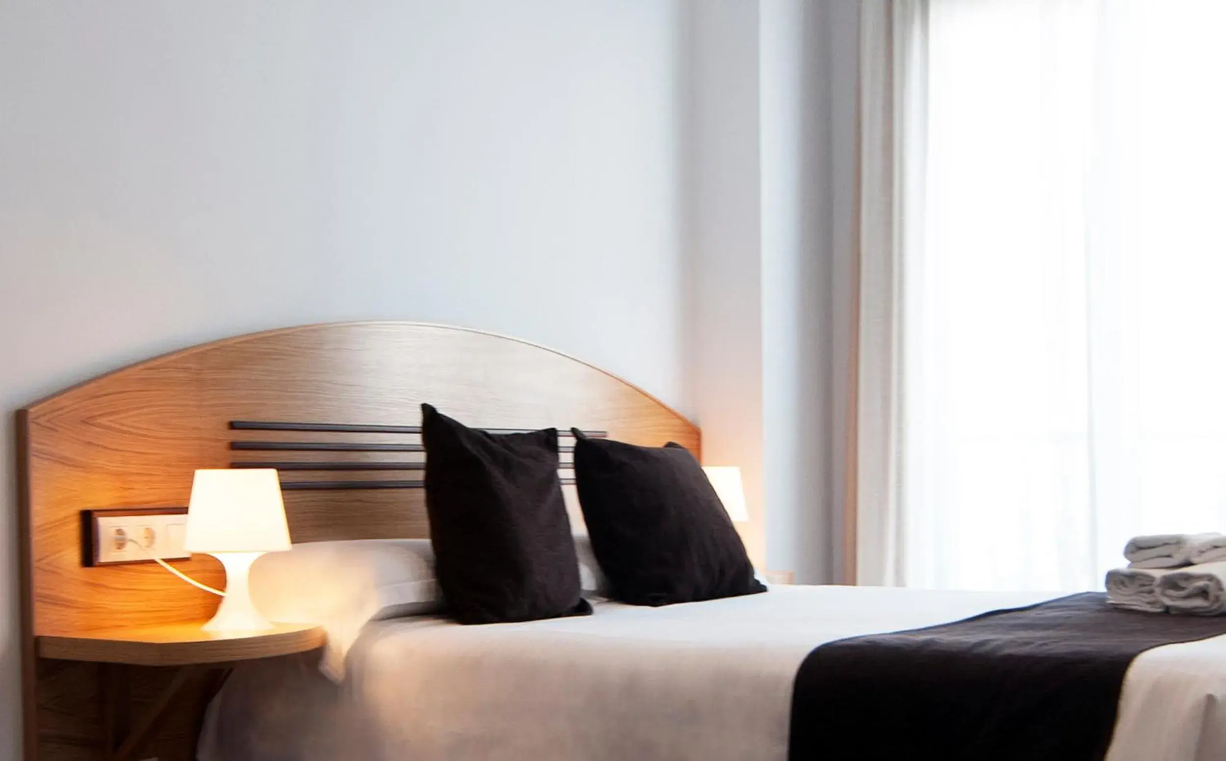 Double Room for Single Use in Plaza de la Luz Cádiz Double Room for Single Use in Plaza de la Luz Cádiz