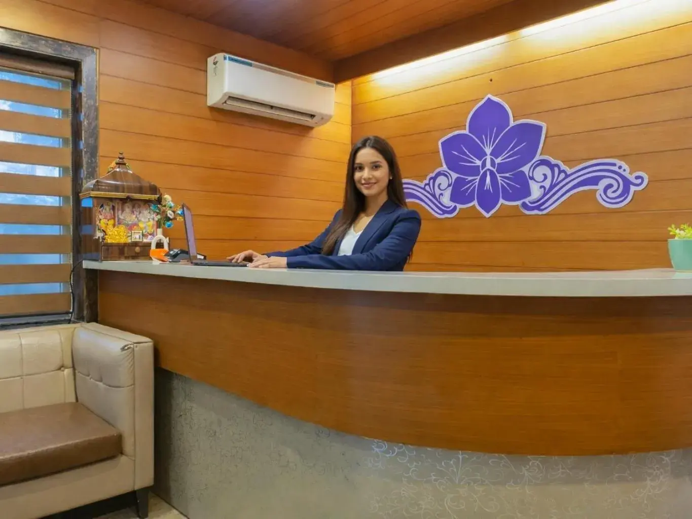 Hotel Aerocity Purple Orchid Hotel Aerocity Purple Orchid