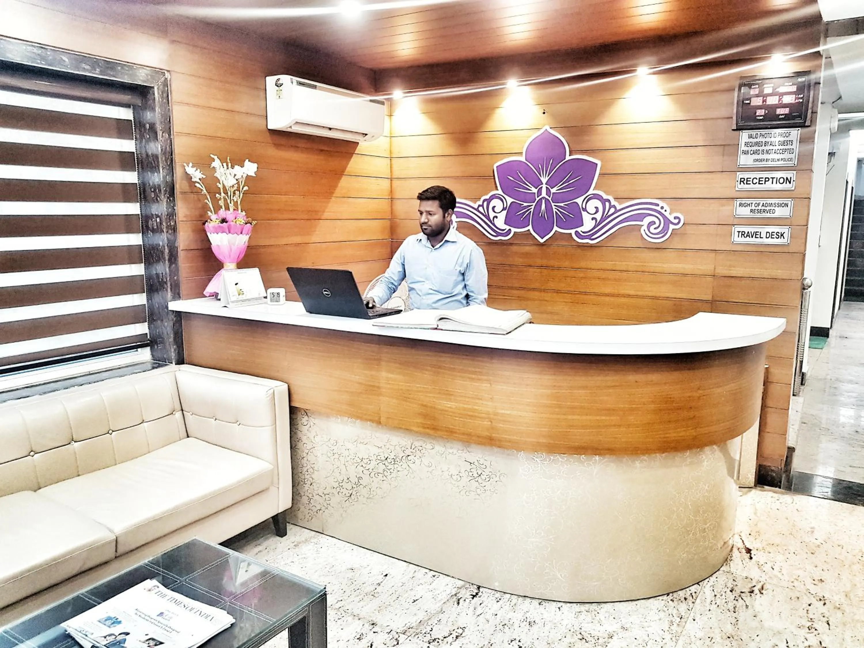 Lobby or reception in Hotel Aerocity Purple Orchid