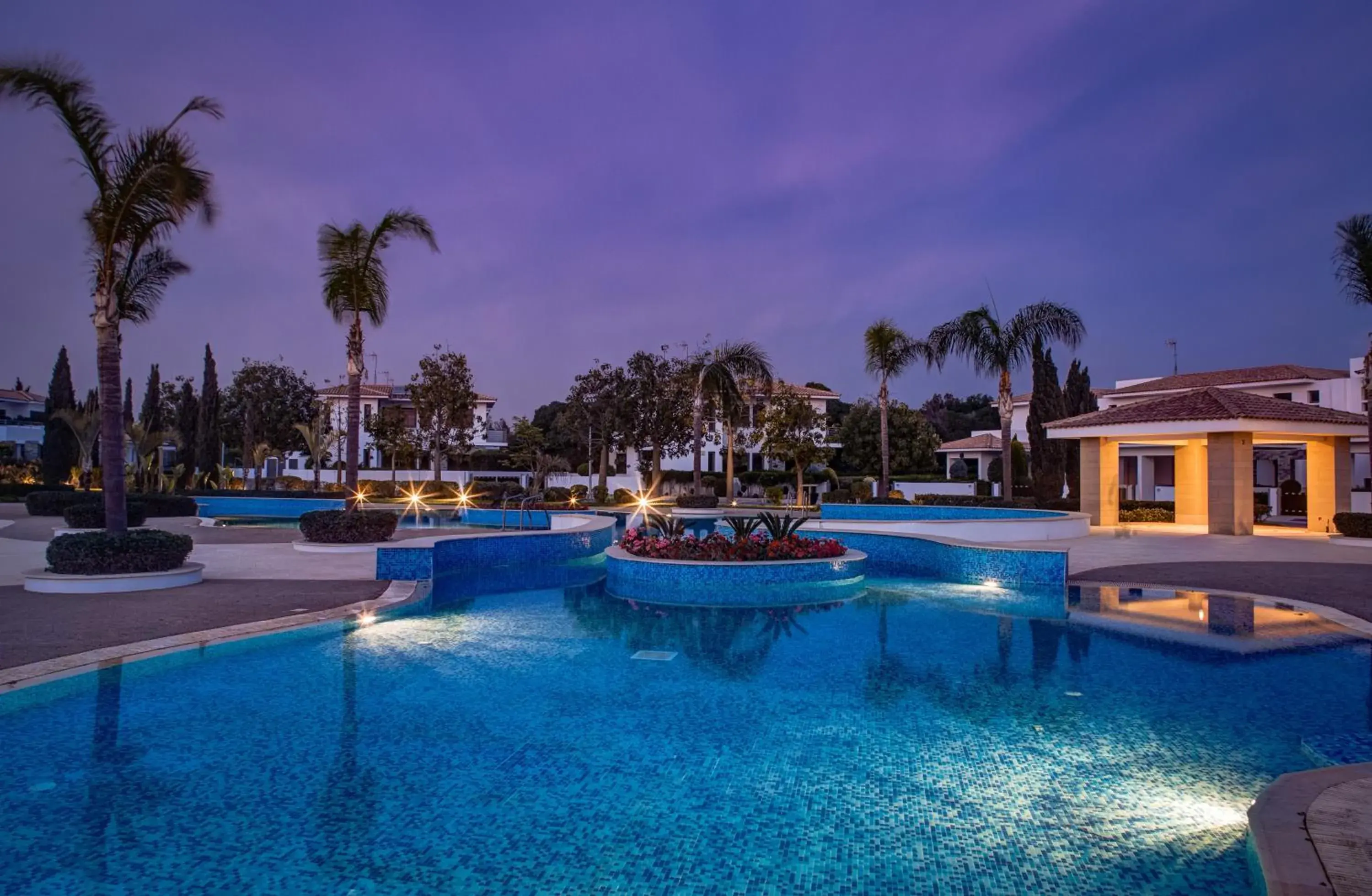 Property building in Atlantis Gardens Property building in Atlantis Gardens