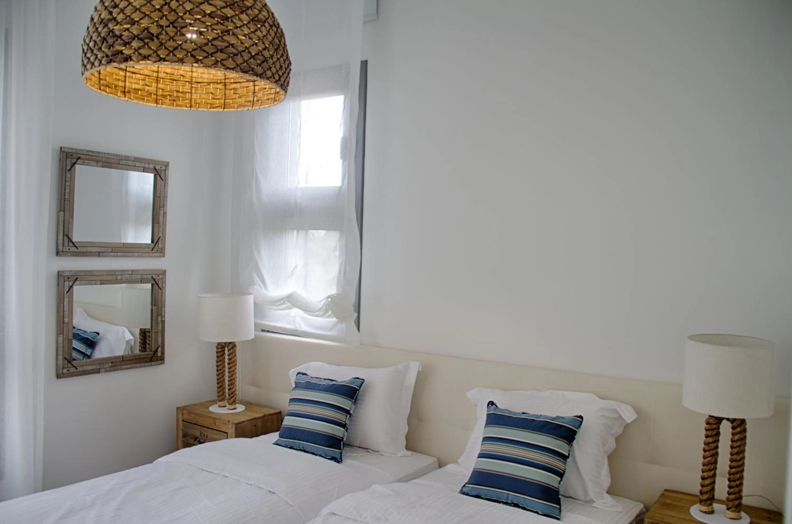 Bed in Atlantis Gardens