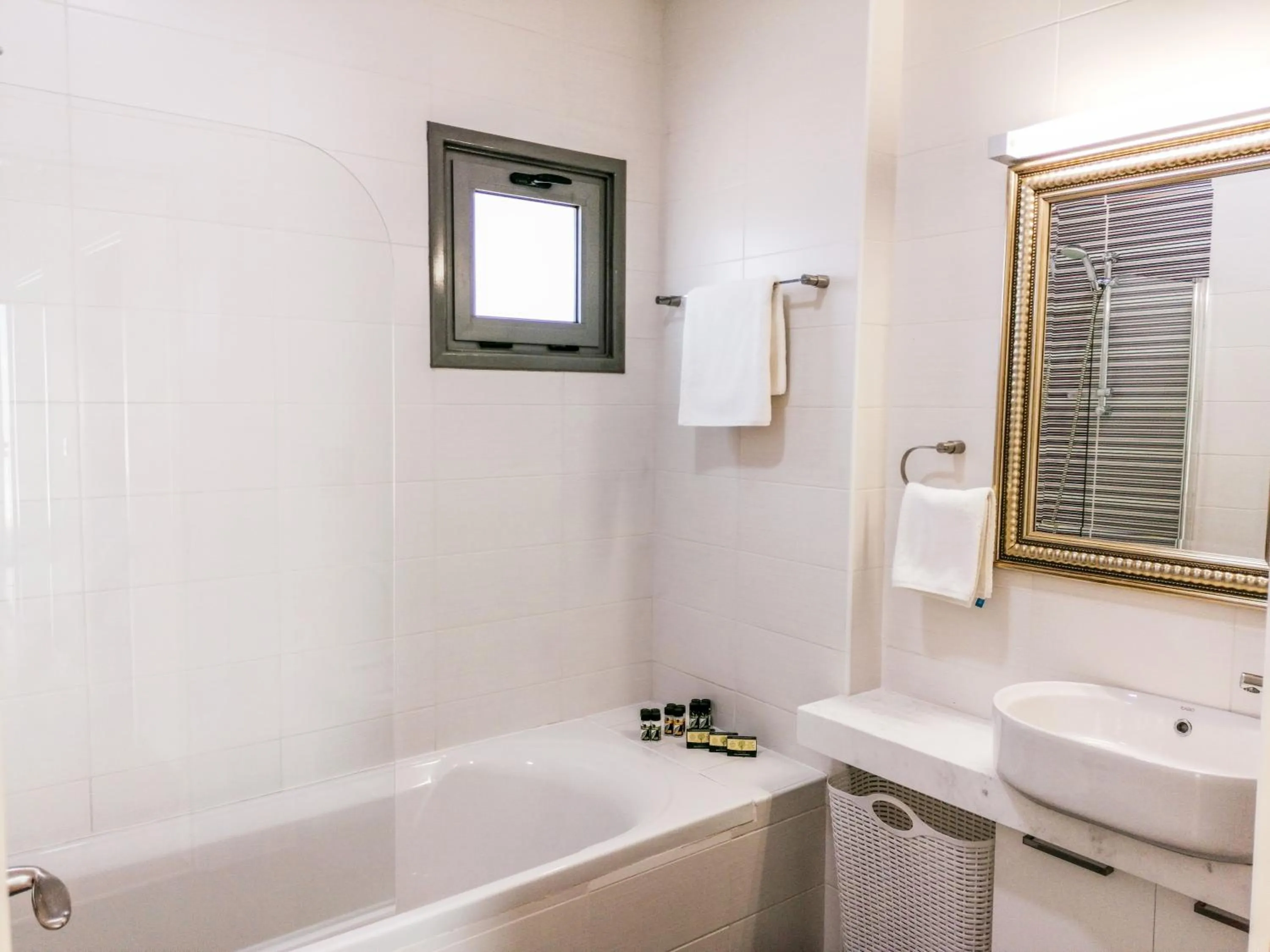 Toilet in Atlantis Gardens