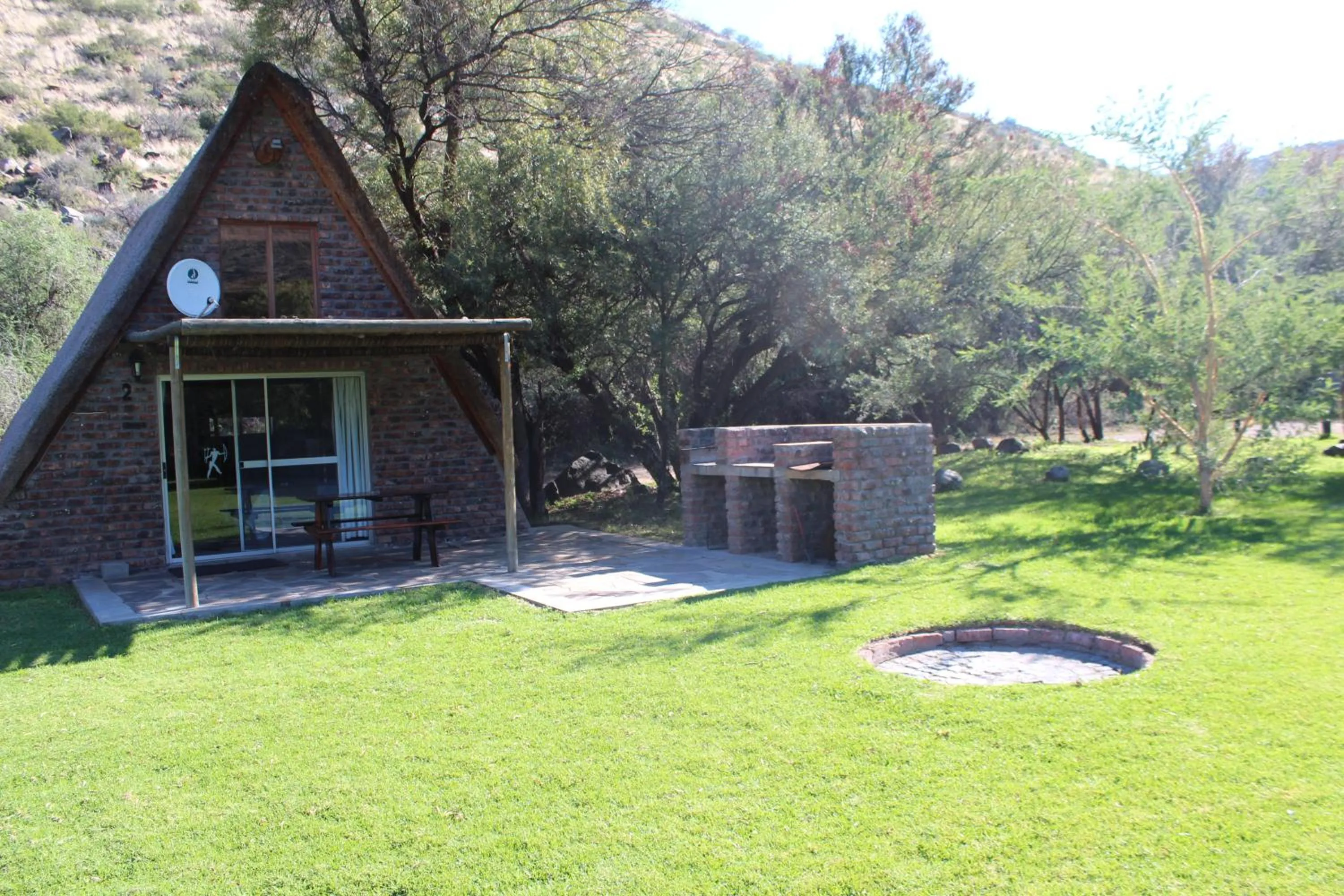 Property building in Ko Ka Tsara Bush Camp