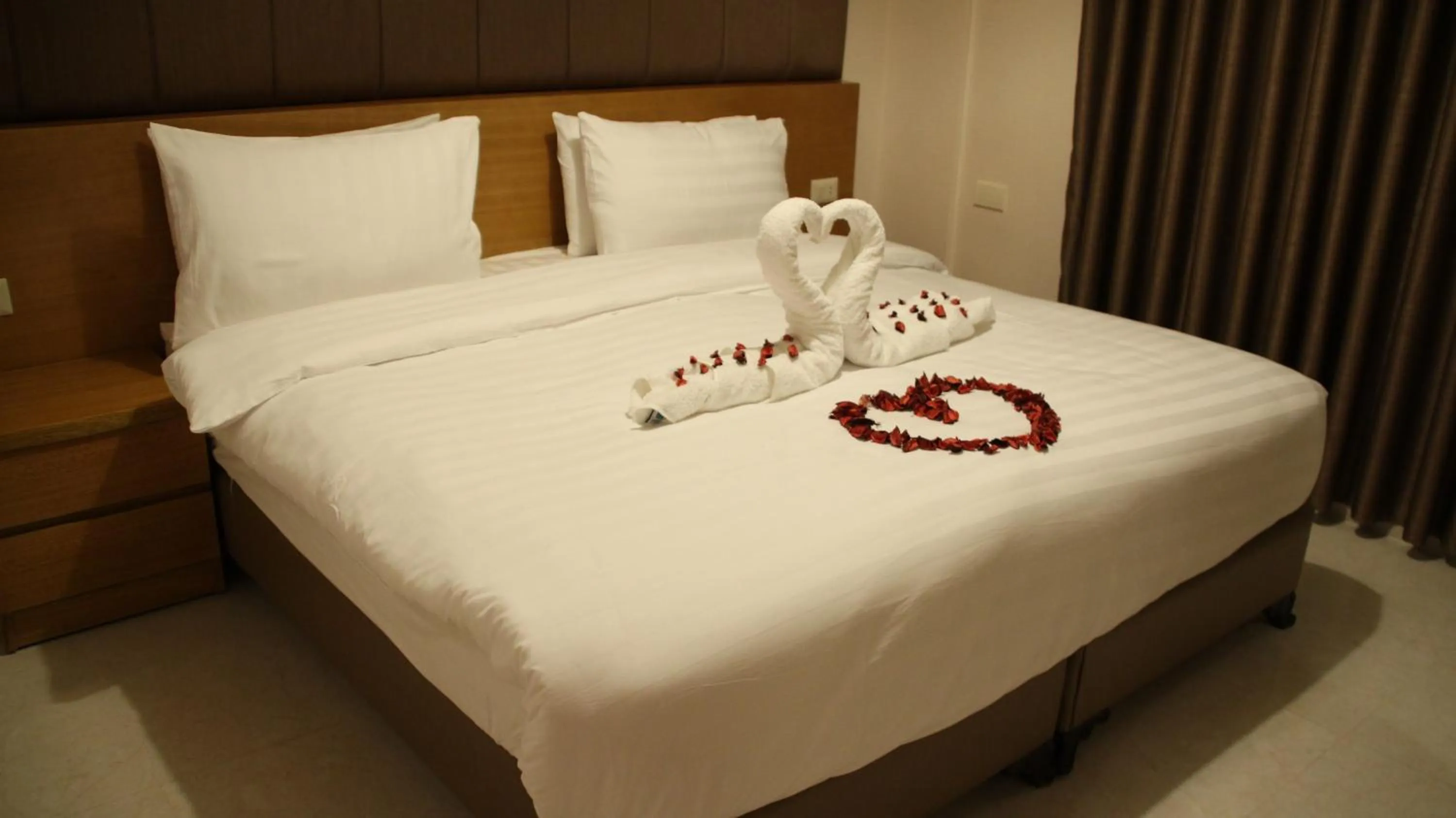 wedding in Big Ben Hotel Suites