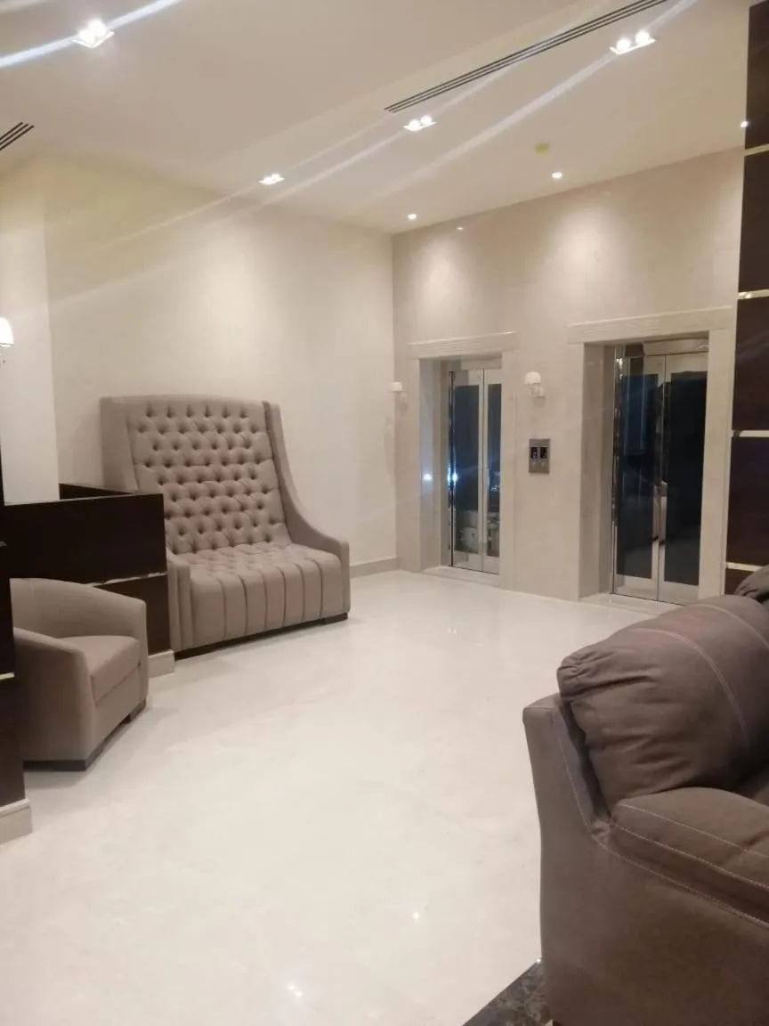 Seating area in Big Ben Hotel Suites