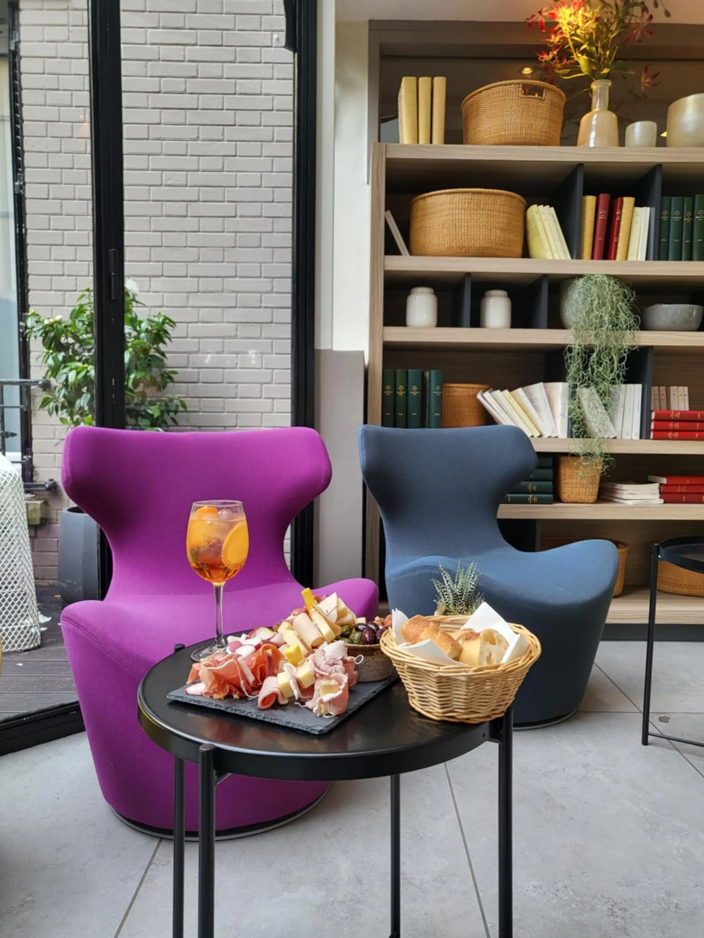 Patio in Mercure Paris Alesia