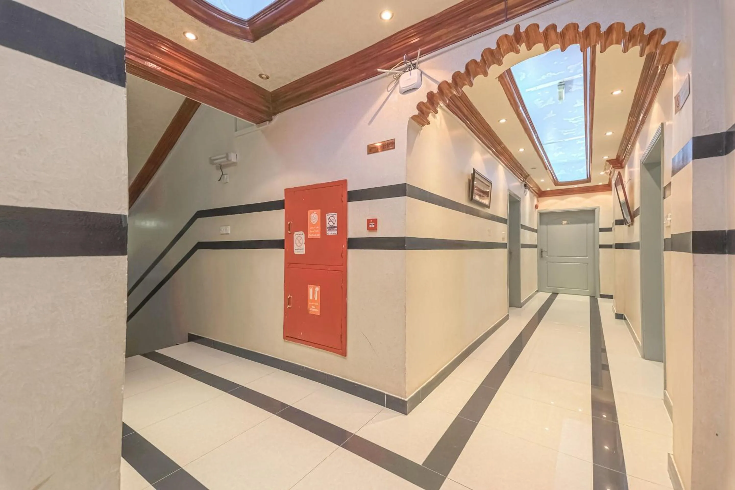 Lobby or reception in Super OYO 108 Marsa Al Masafar Hotel Apartment