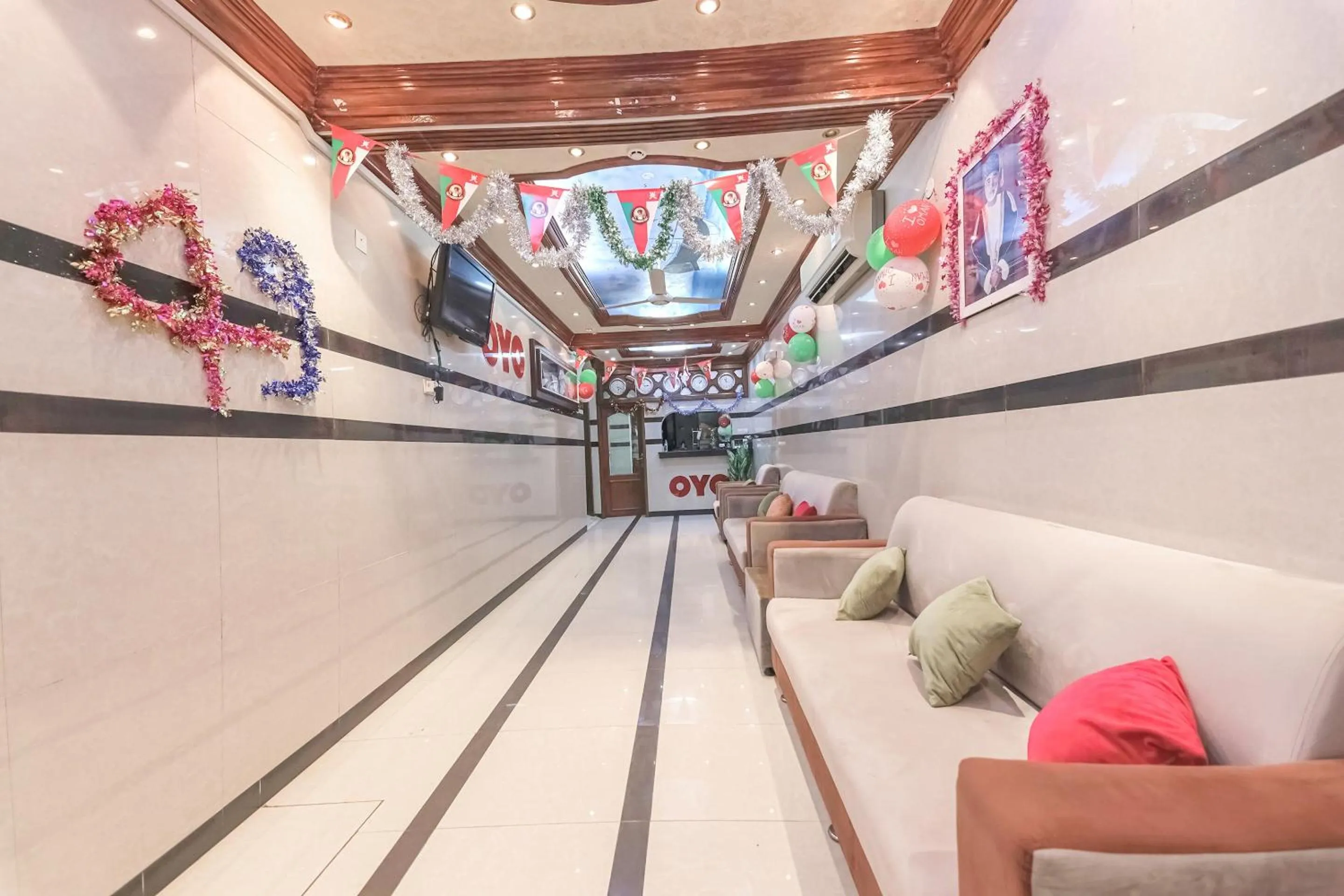 Lobby or reception in Super OYO 108 Marsa Al Masafar Hotel Apartment