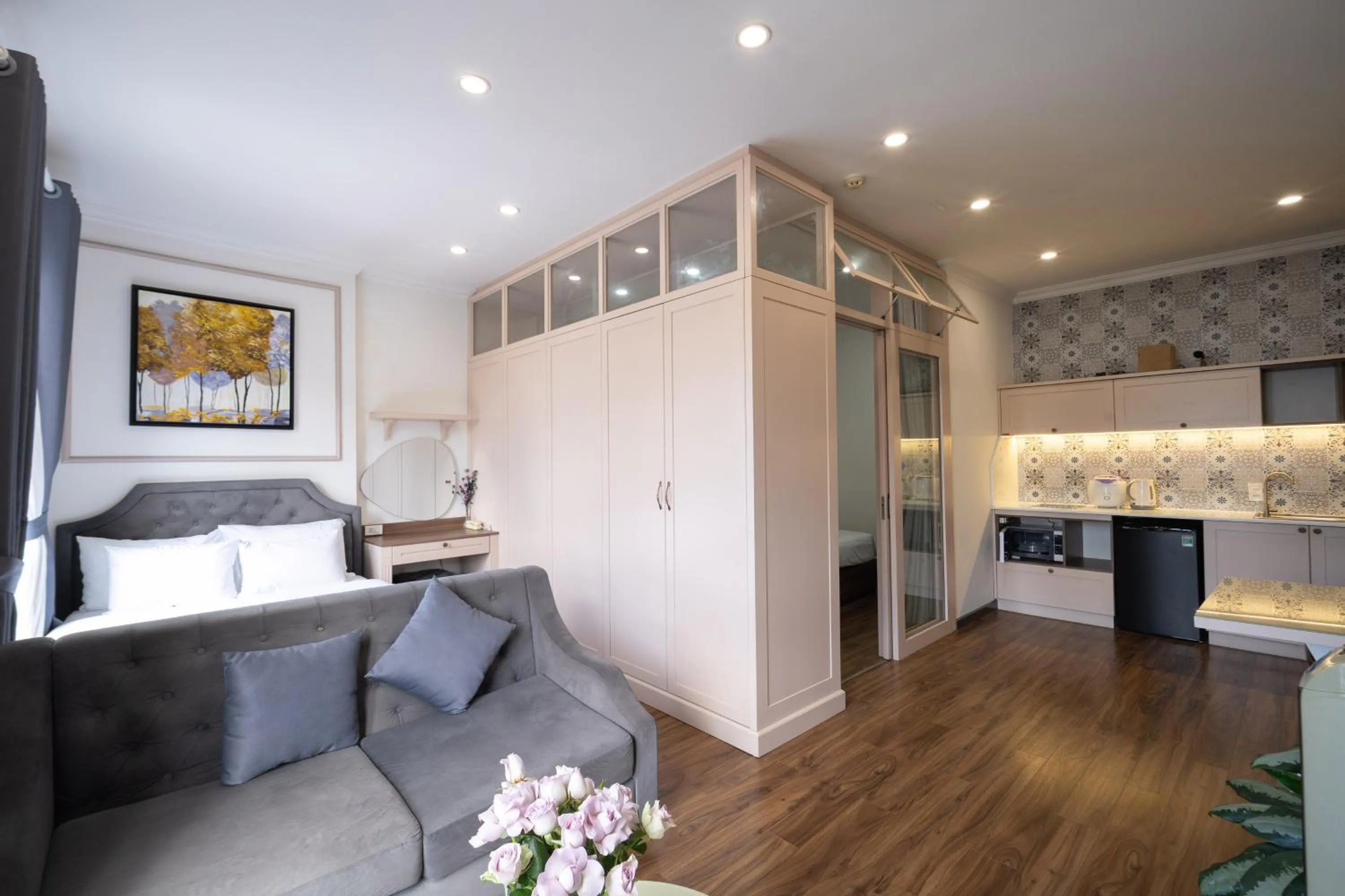 Seating area in N Queen Apartment Hotel