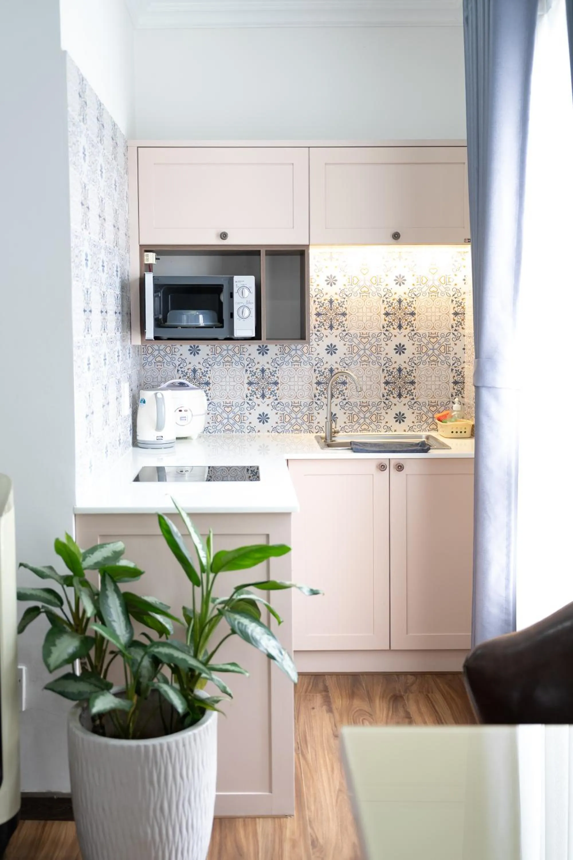 Kitchen or kitchenette in N Queen Apartment Hotel
