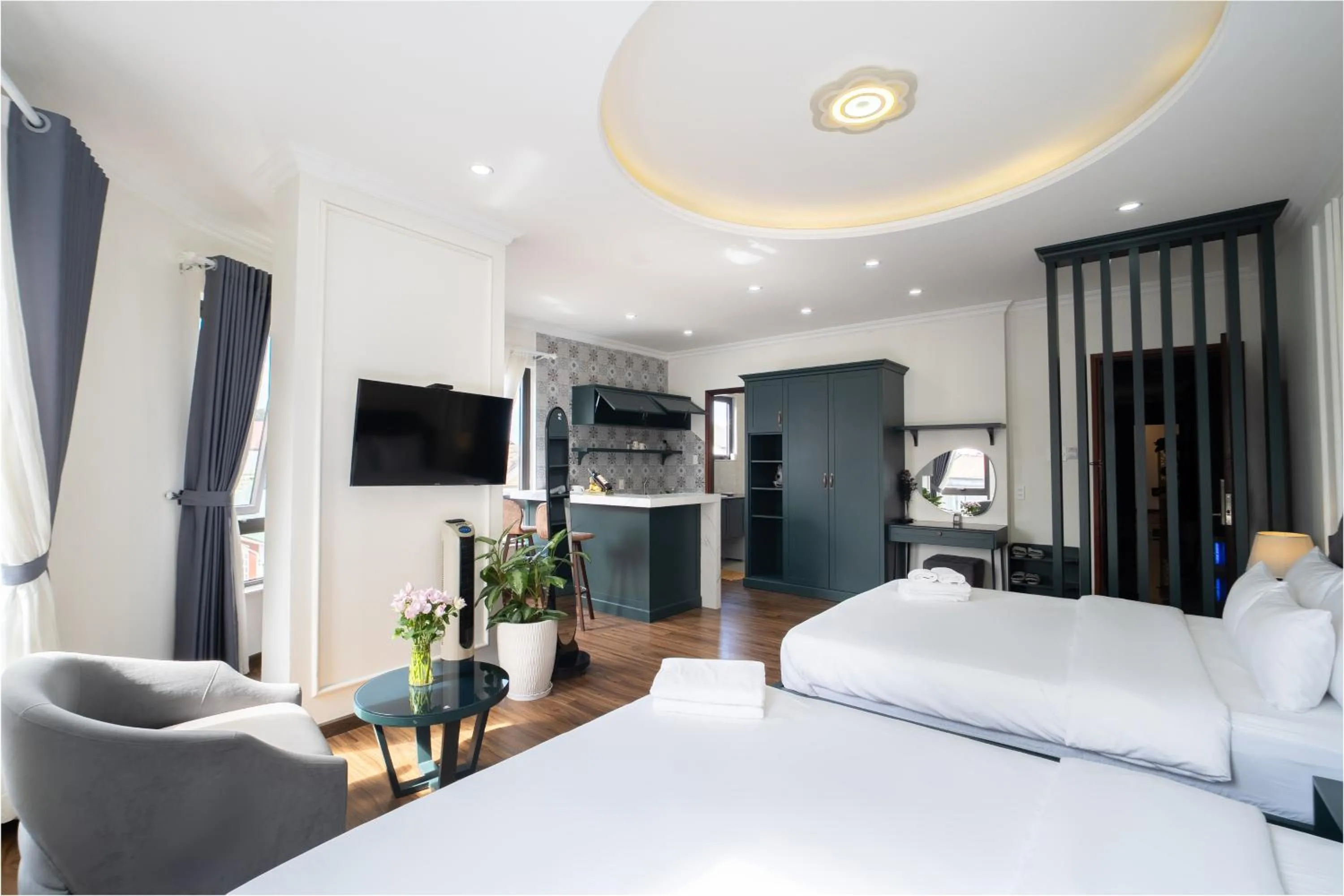 Photo of the whole room, Bed in N Queen Apartment Hotel