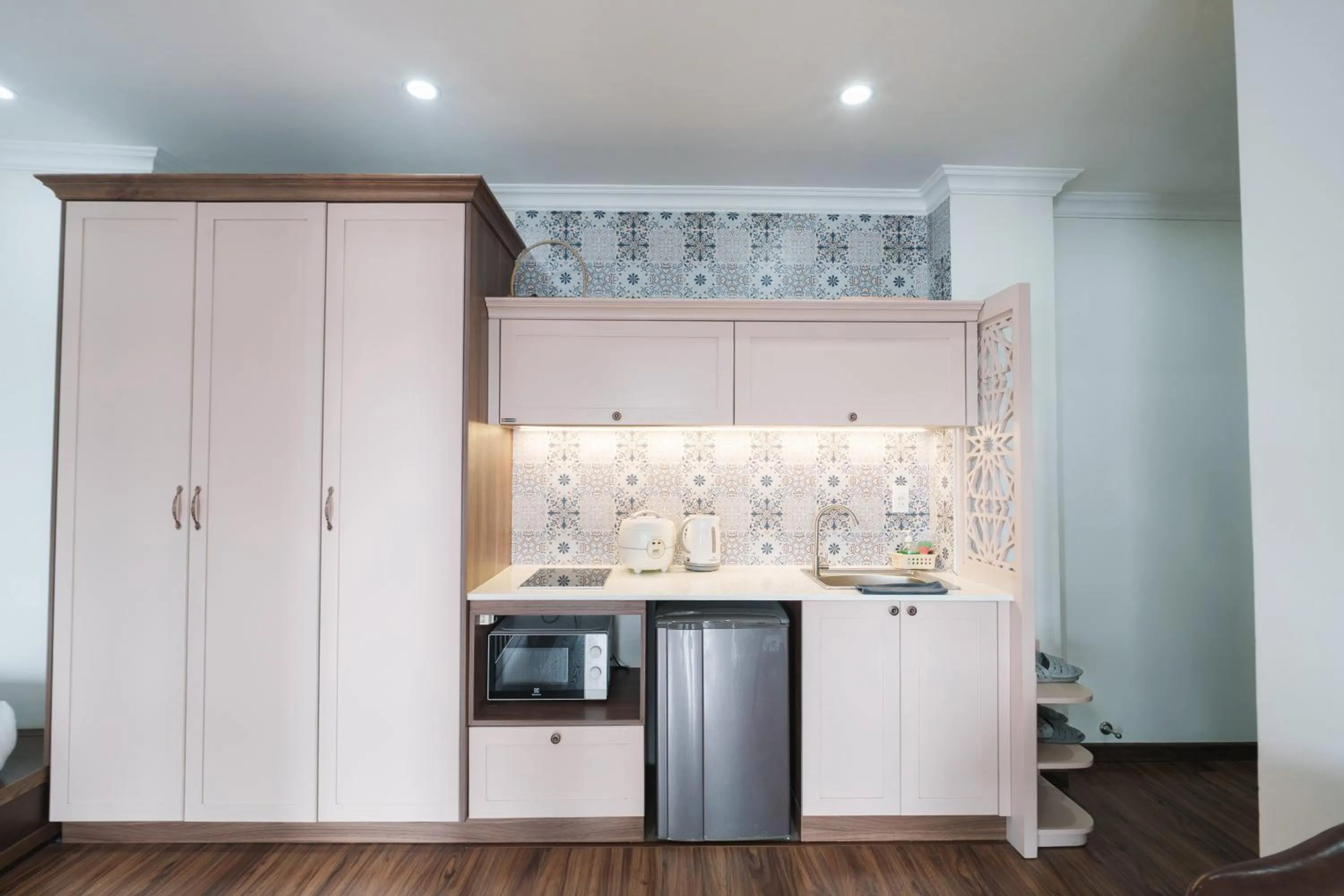 stove in N Queen Apartment Hotel