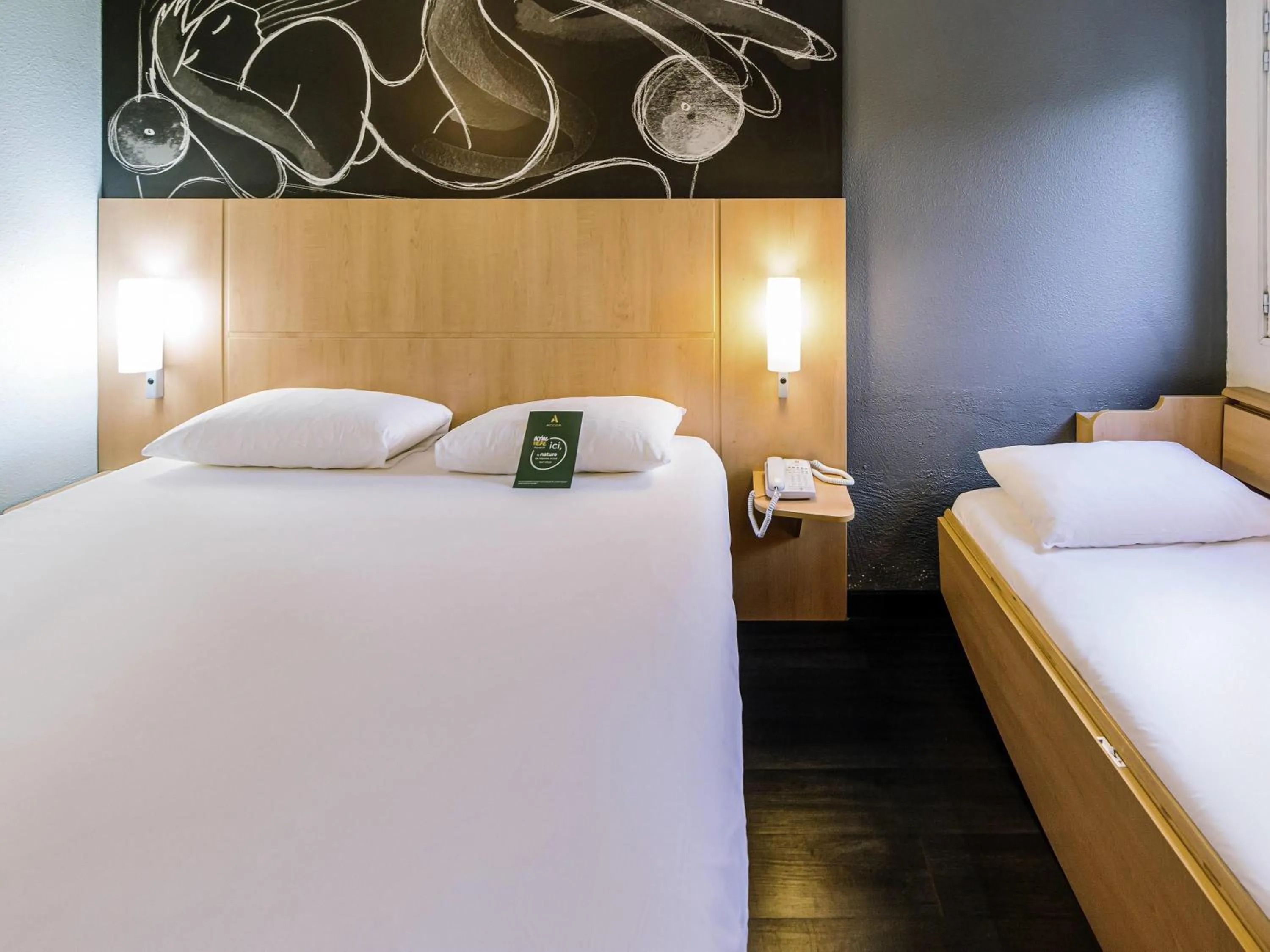 Bedroom, Bed in ibis Avignon Centre Gare