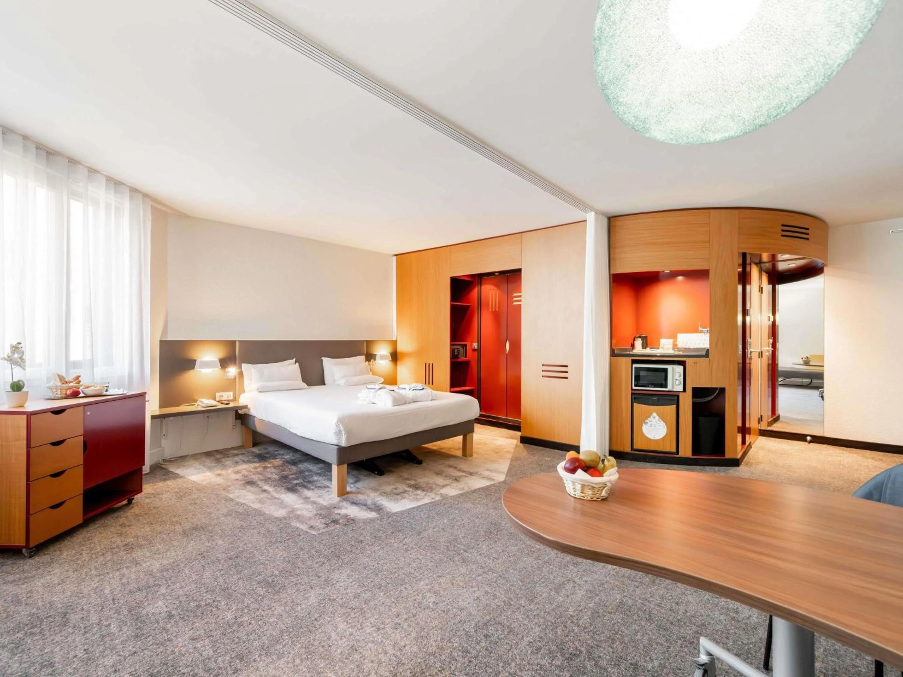 Other, Bed in Novotel Suites Cannes Centre