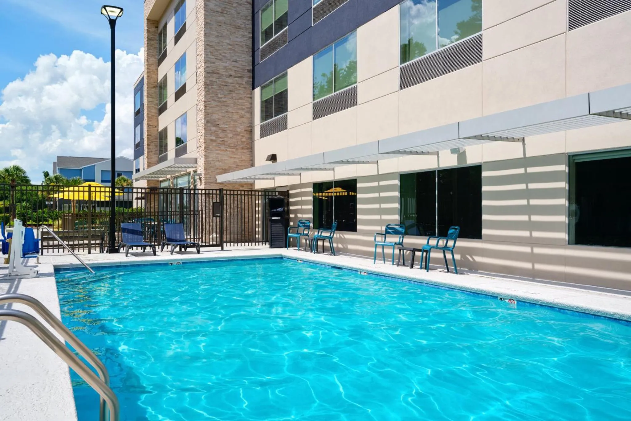 Swimming pool in Holiday Inn Express & Suites Brunswick by IHG