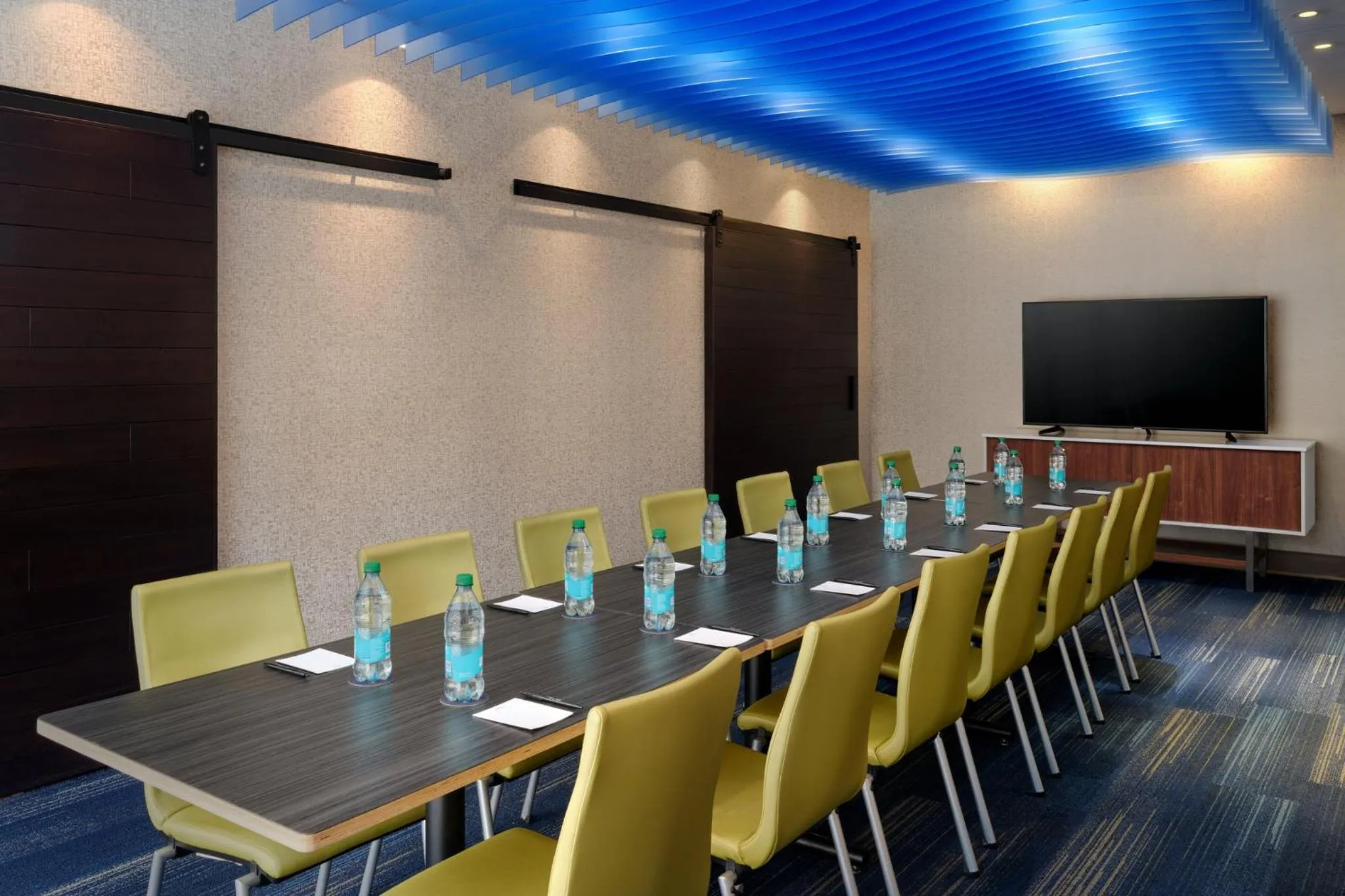 Meeting/conference room in Holiday Inn Express & Suites Brunswick by IHG