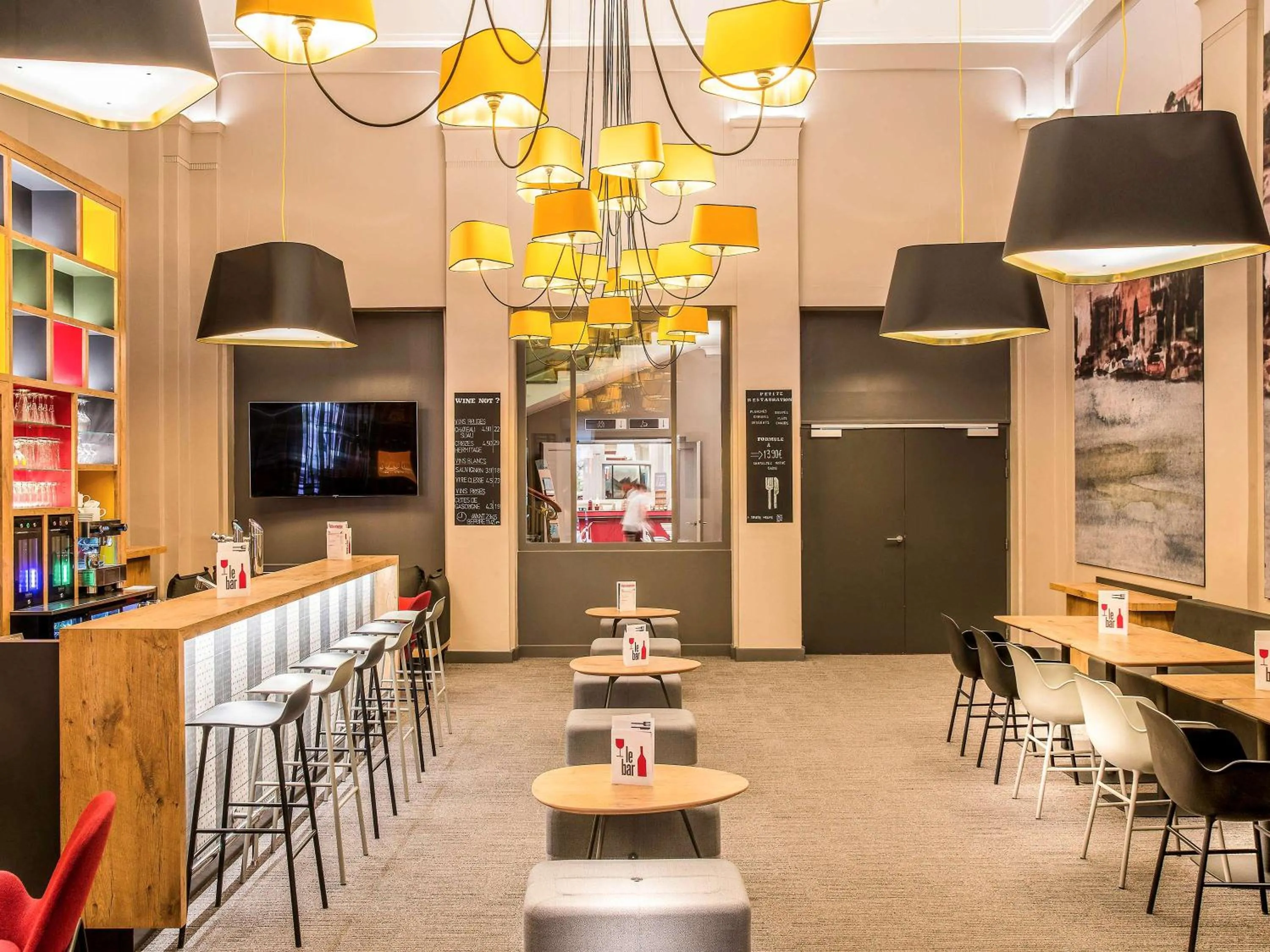 Lounge or bar in ibis Lyon Centre Perrache