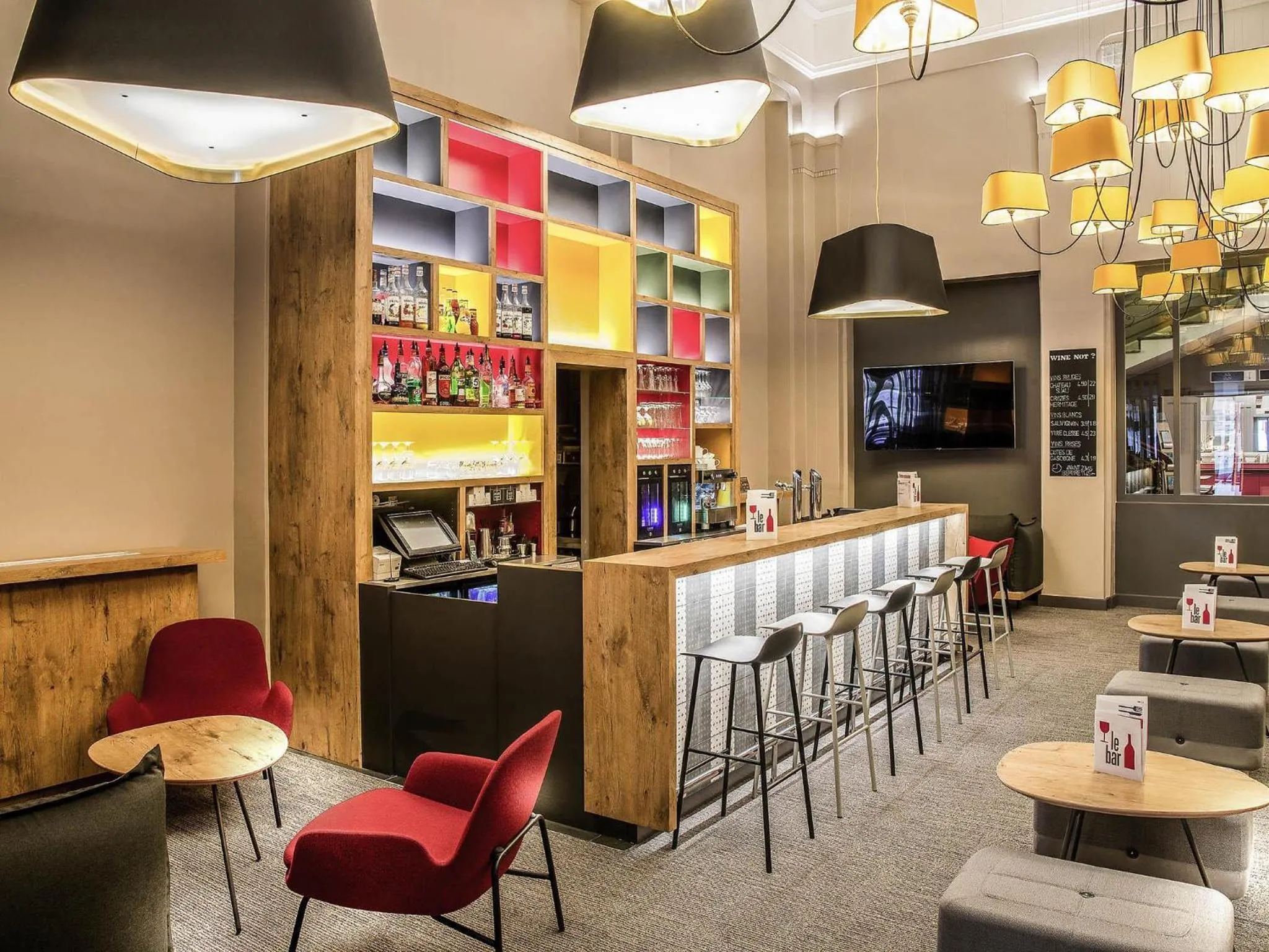 Lounge or bar in ibis Lyon Centre Perrache