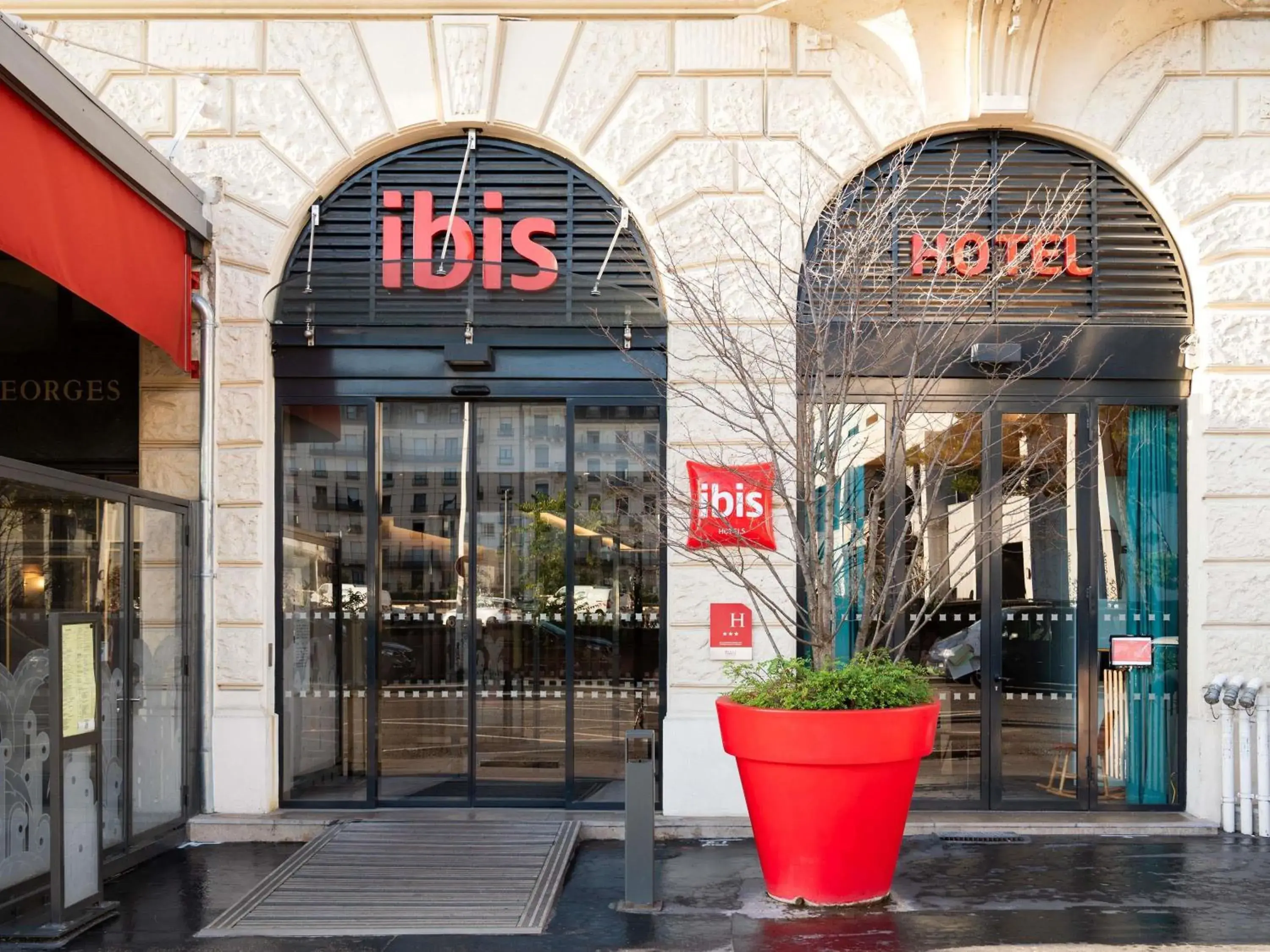 Property building in ibis Lyon Centre Perrache Property building in ibis Lyon Centre Perrache