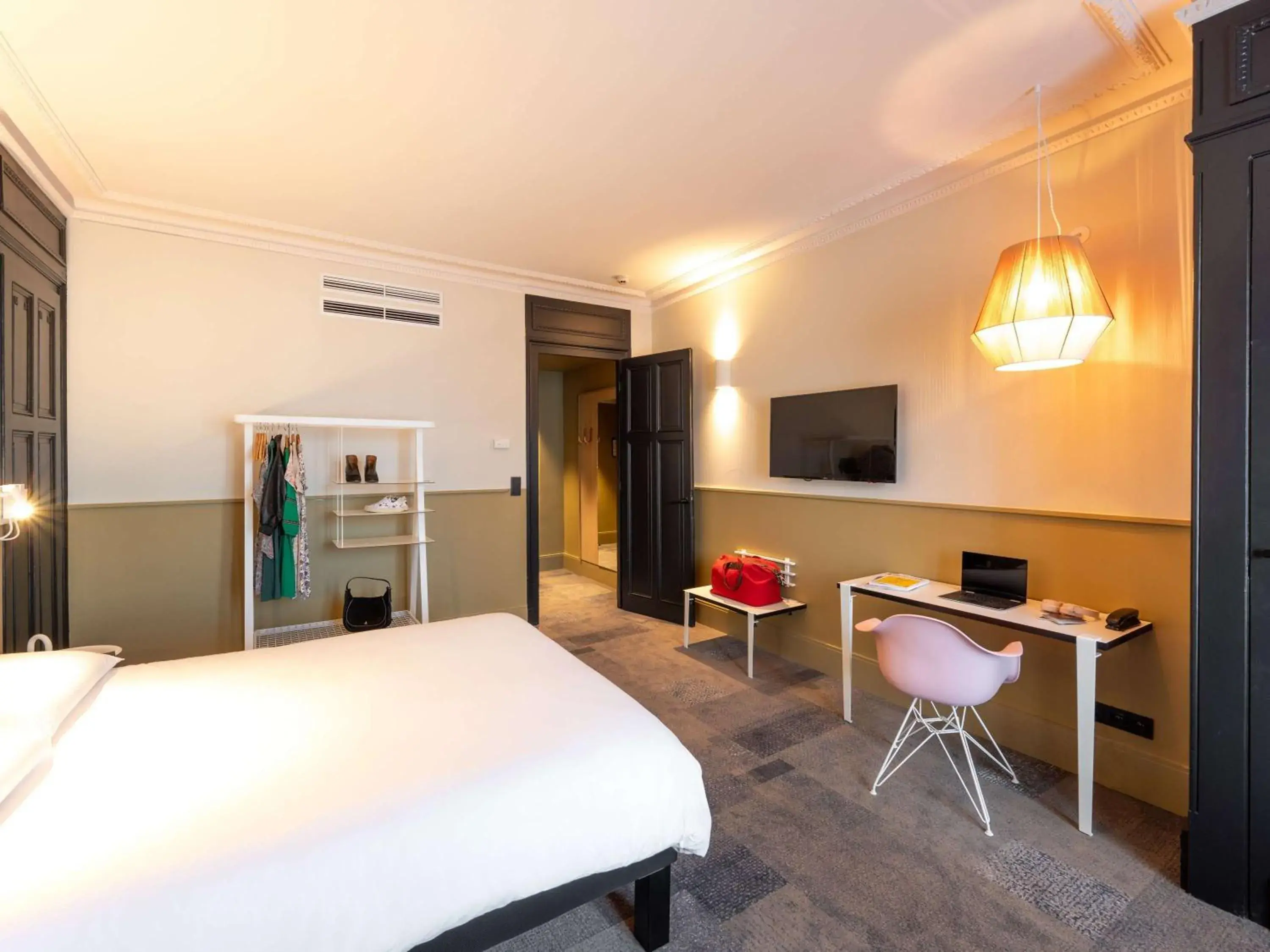 Bedroom, Bed in ibis Lyon Centre Perrache Bedroom, Bed in ibis Lyon Centre Perrache