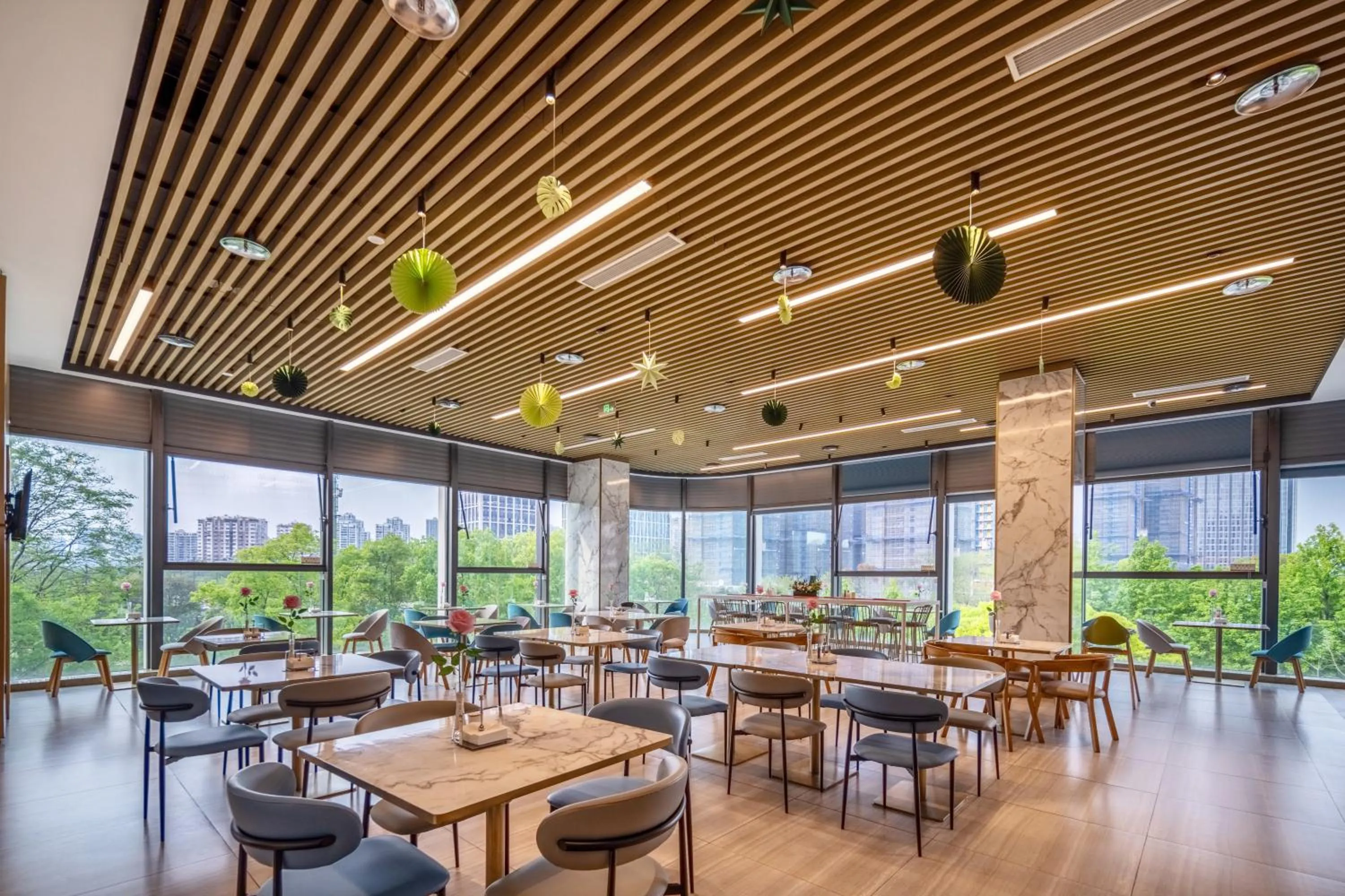 Breakfast in Holiday Inn Express Hangzhou Binjiang Aoti by IHG