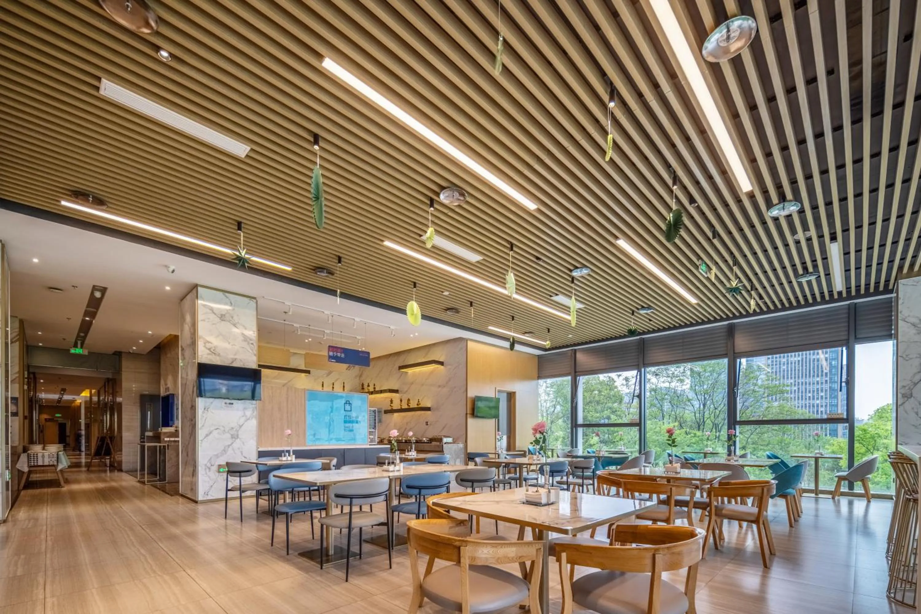 Holiday Inn Express Hangzhou Binjiang Aoti by IHG