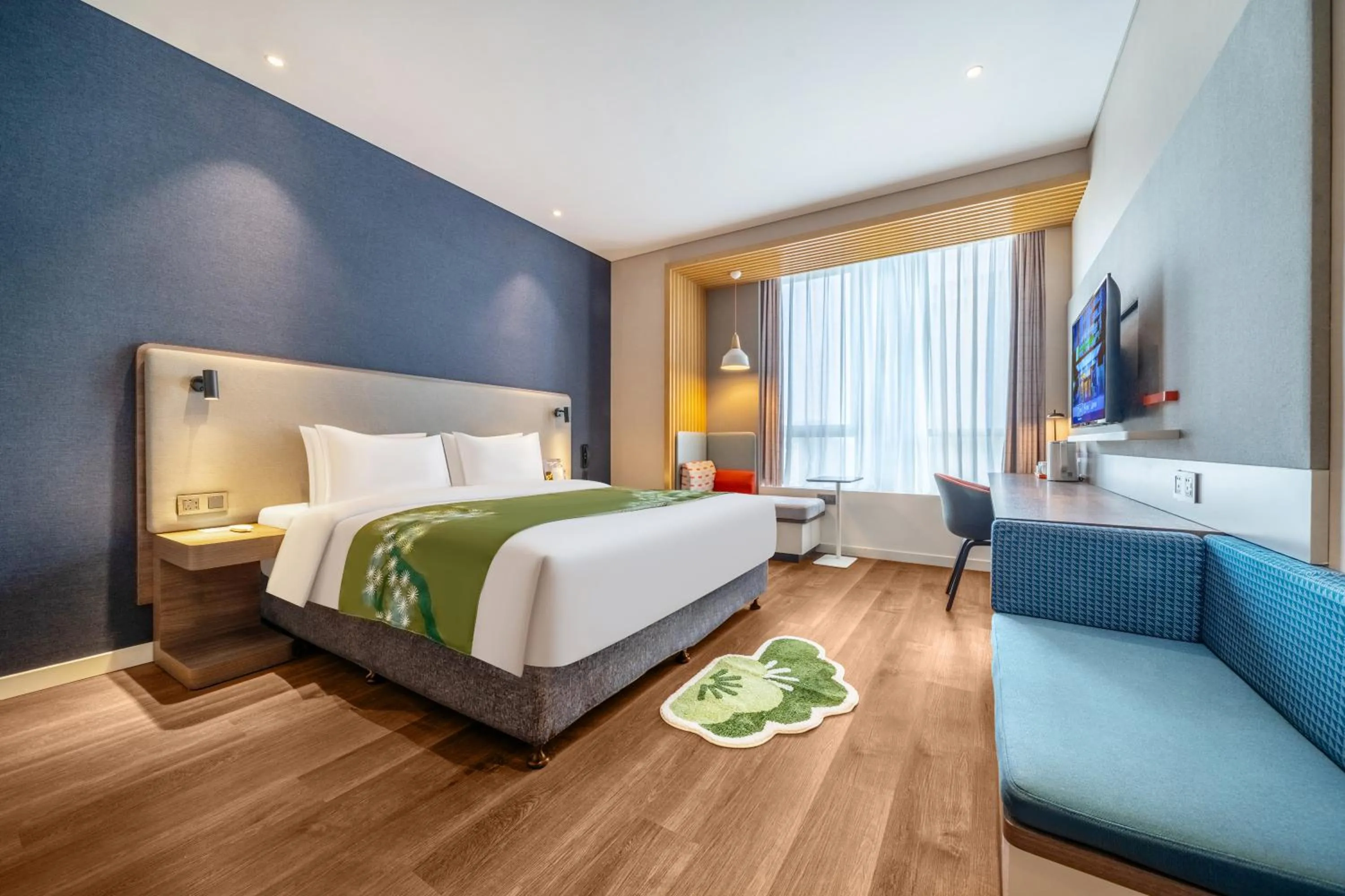 Bed in Holiday Inn Express Hangzhou Binjiang Aoti by IHG