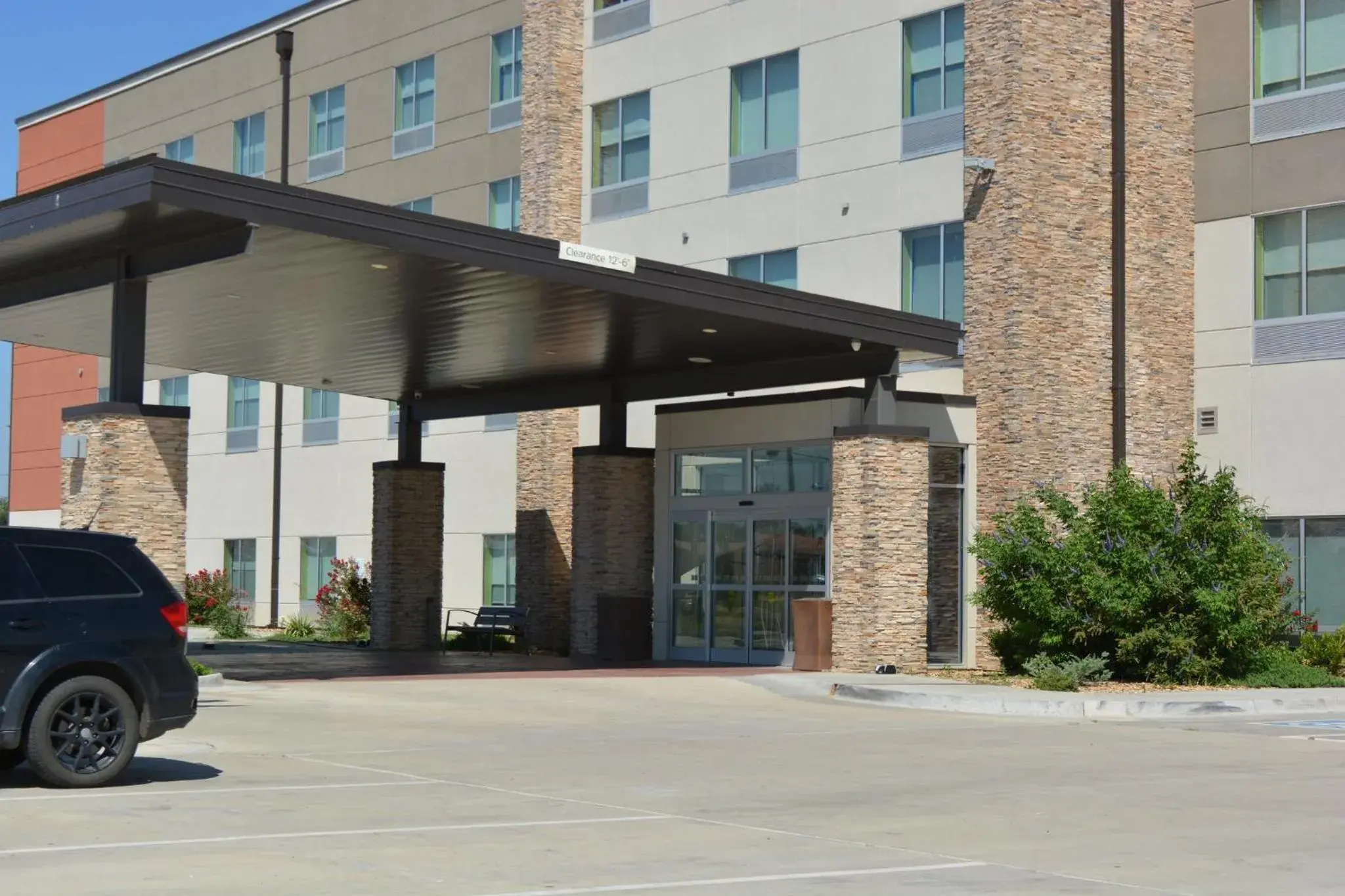 Property building in Holiday Inn Express & Suites - Liberal by IHG Property building in Holiday Inn Express & Suites - Liberal by IHG