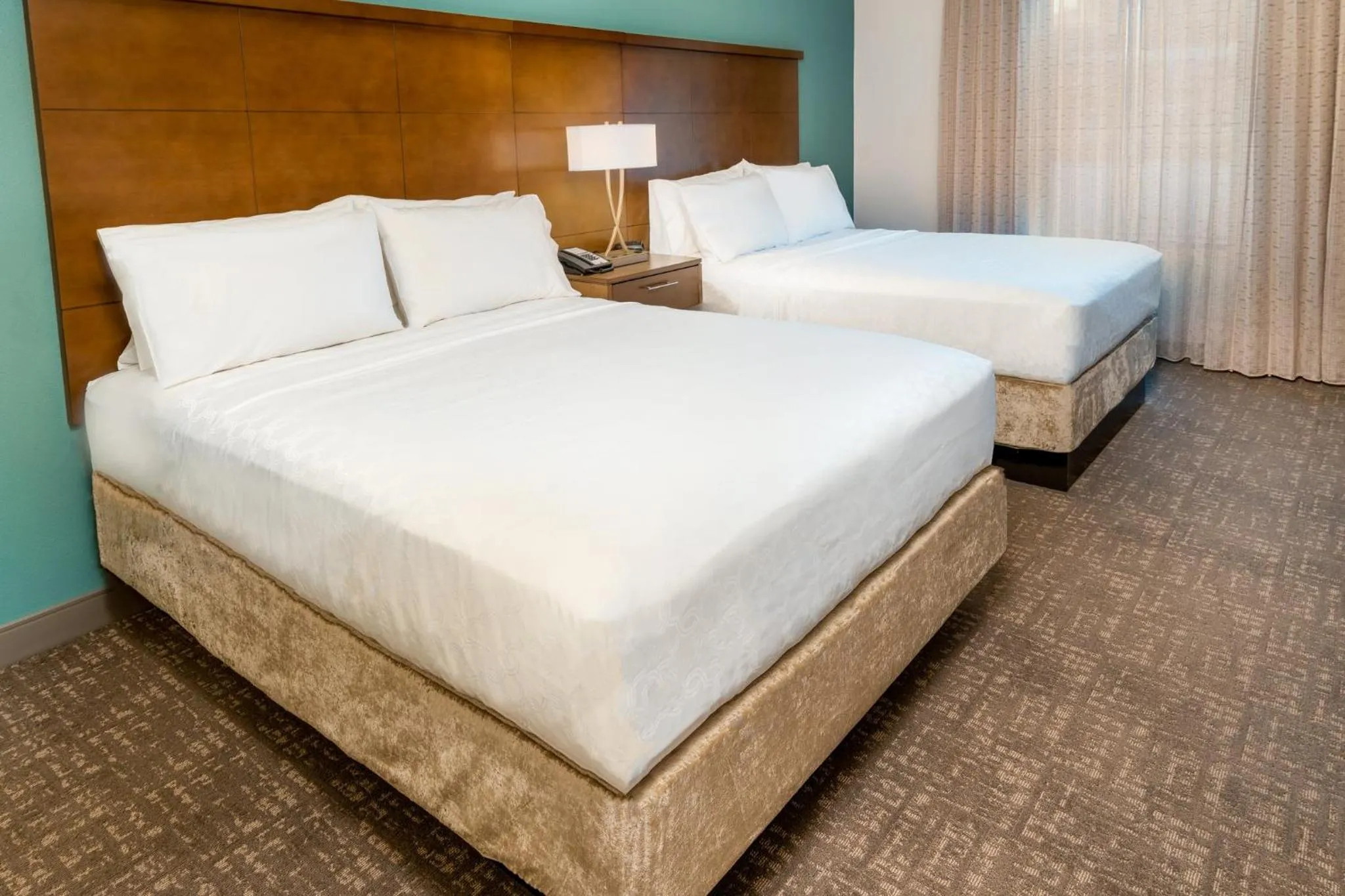 Photo of the whole room, Bed in Staybridge Suites - Overland Park - Kansas City S by IHG