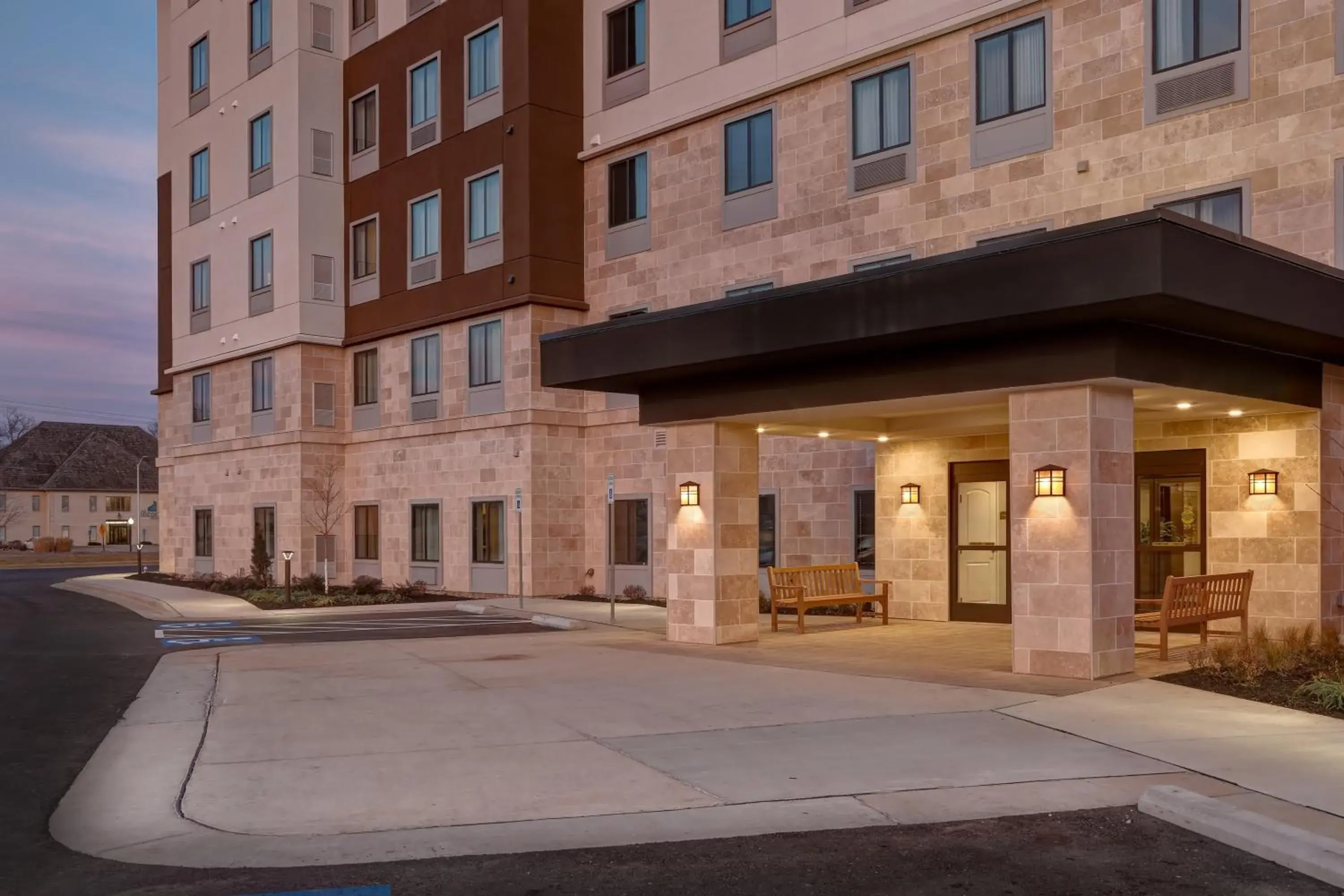 Property building in Staybridge Suites - Overland Park - Kansas City S by IHG Property building in Staybridge Suites - Overland Park - Kansas City S by IHG