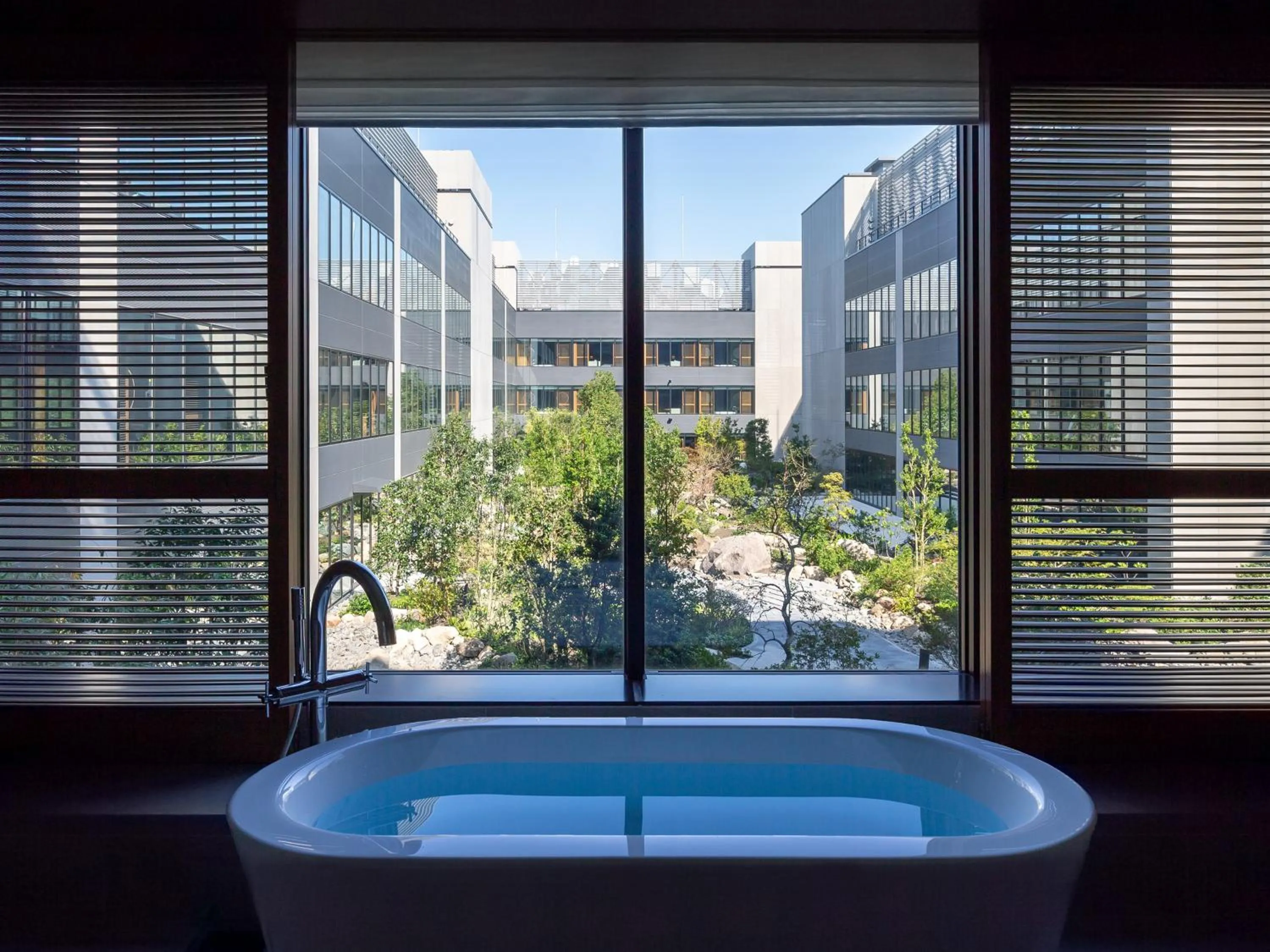 Bath in InterContinental Yokohama Pier 8 by IHG