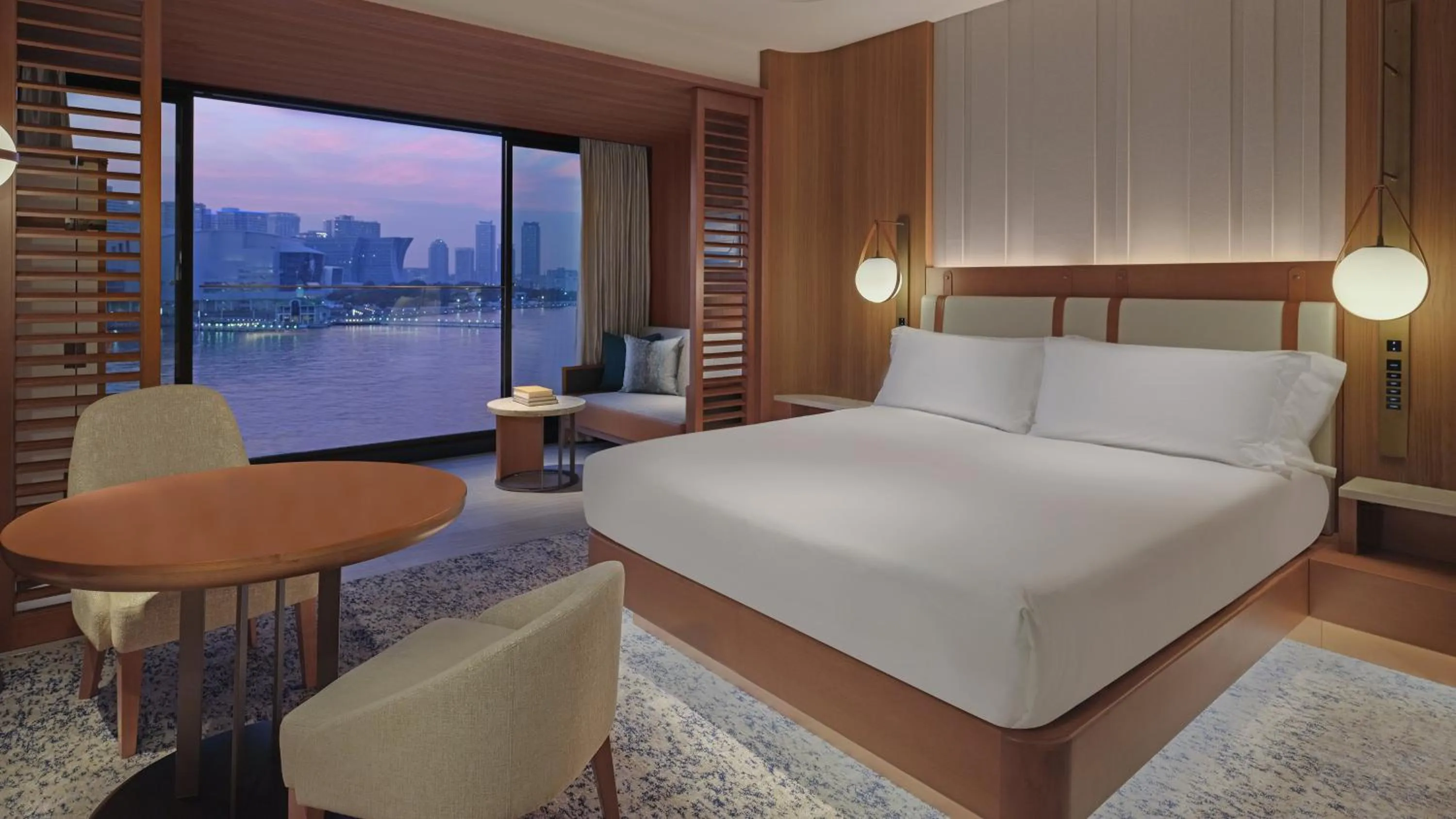 Photo of the whole room, Bed in InterContinental Yokohama Pier 8 by IHG