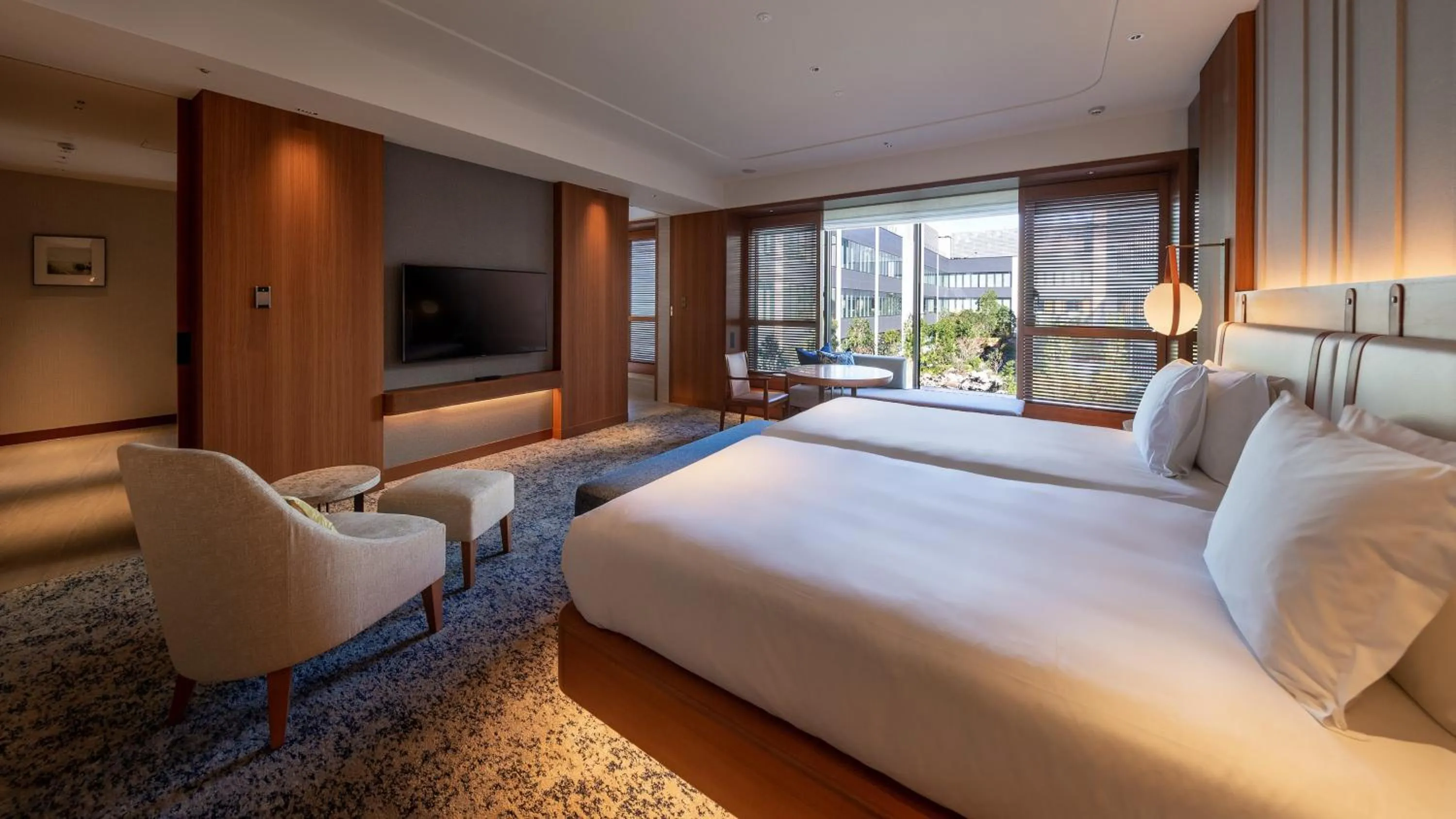 Photo of the whole room, Bed in InterContinental Yokohama Pier 8 by IHG