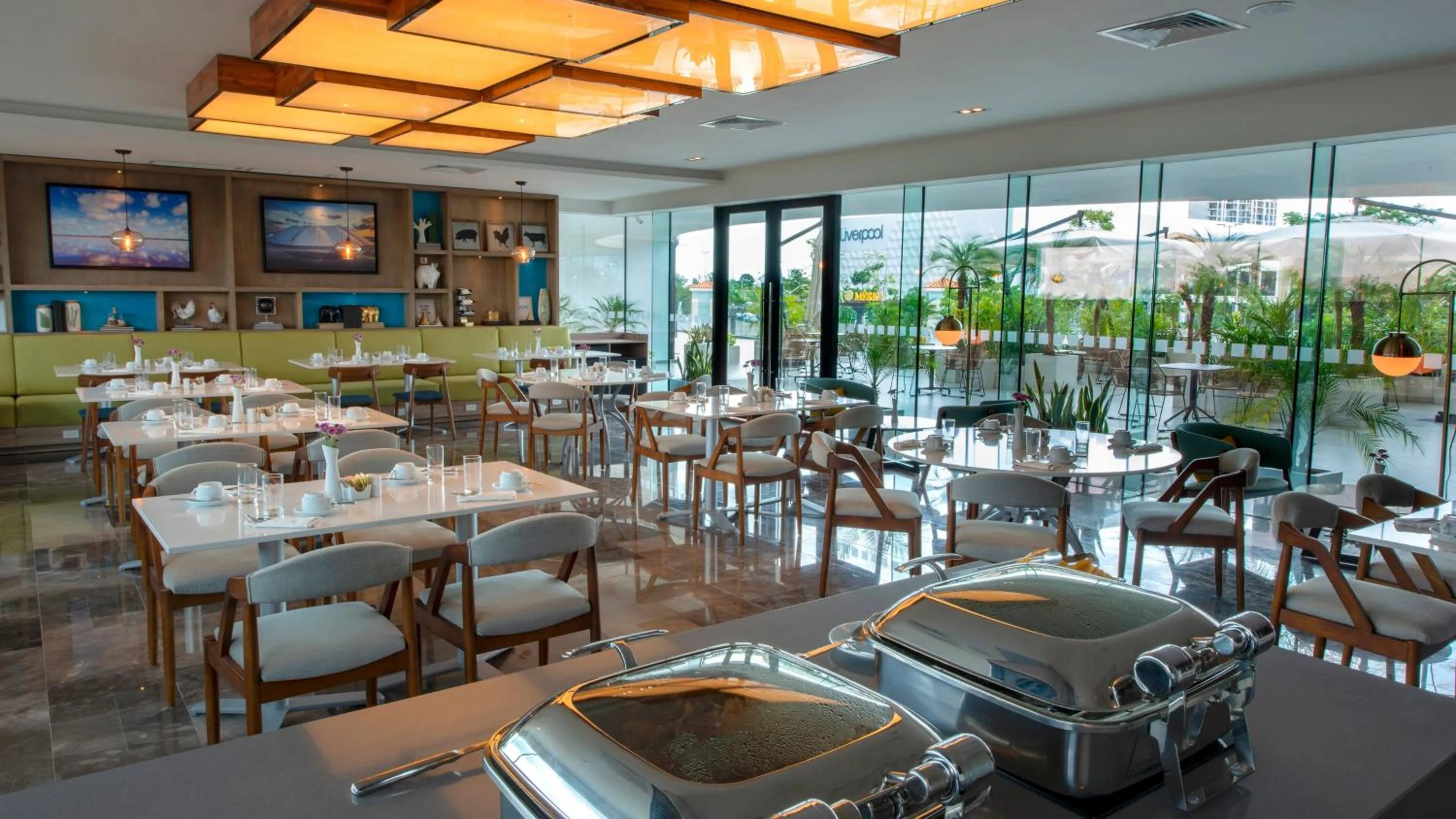 Restaurant/places to eat in Holiday Inn & Suites - Merida La Isla by IHG