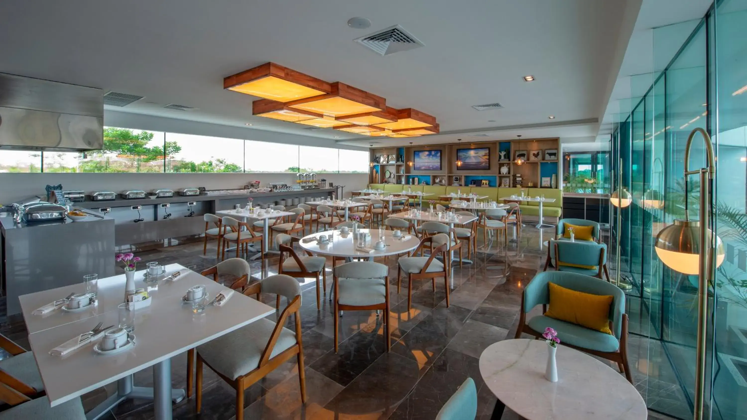 Restaurant/places to eat in Holiday Inn & Suites - Merida La Isla by IHG Restaurant/places to eat in Holiday Inn & Suites - Merida La Isla by IHG