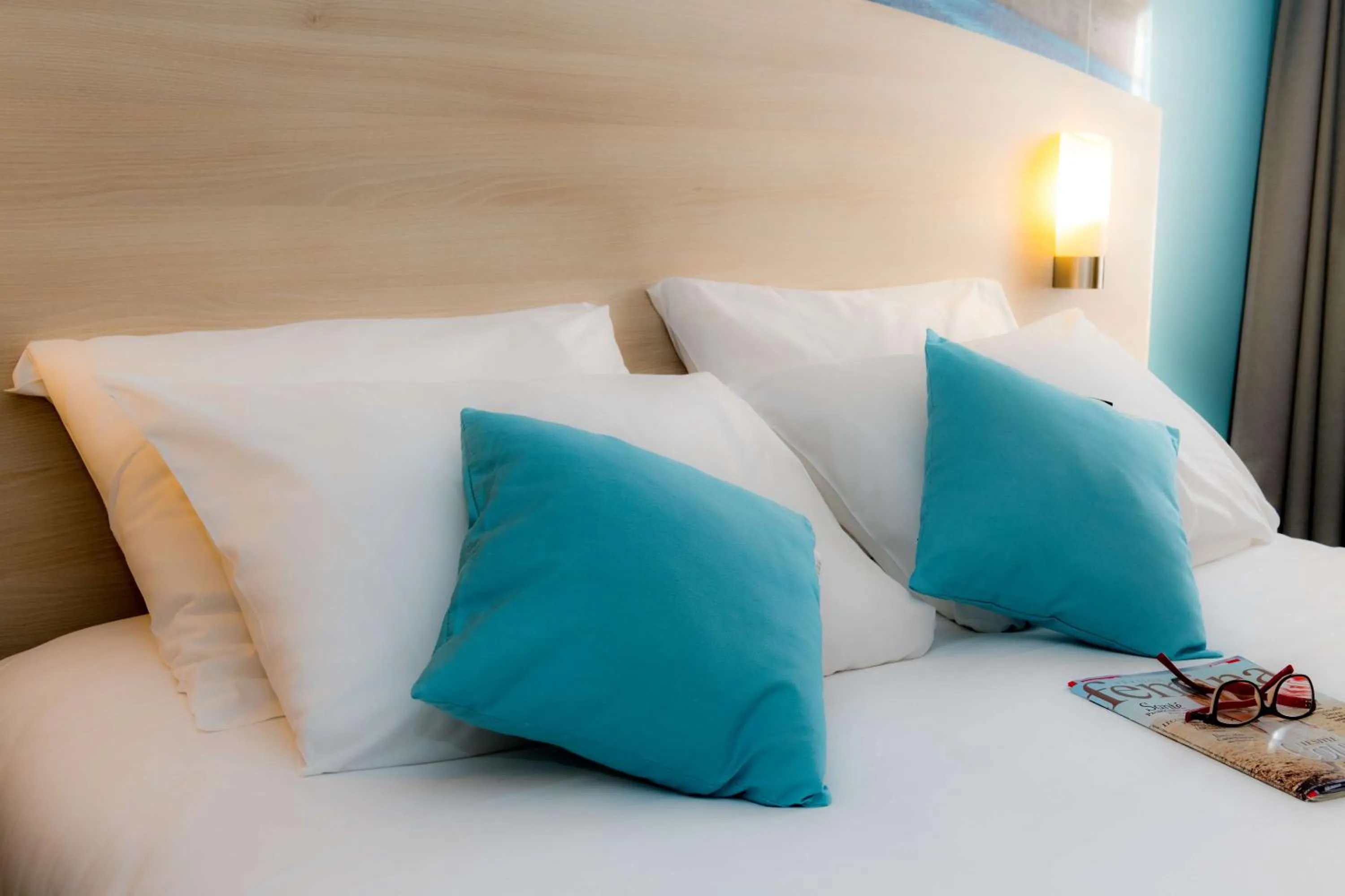 Bedroom, Bed in Brit Hotel La Rochelle Périgny